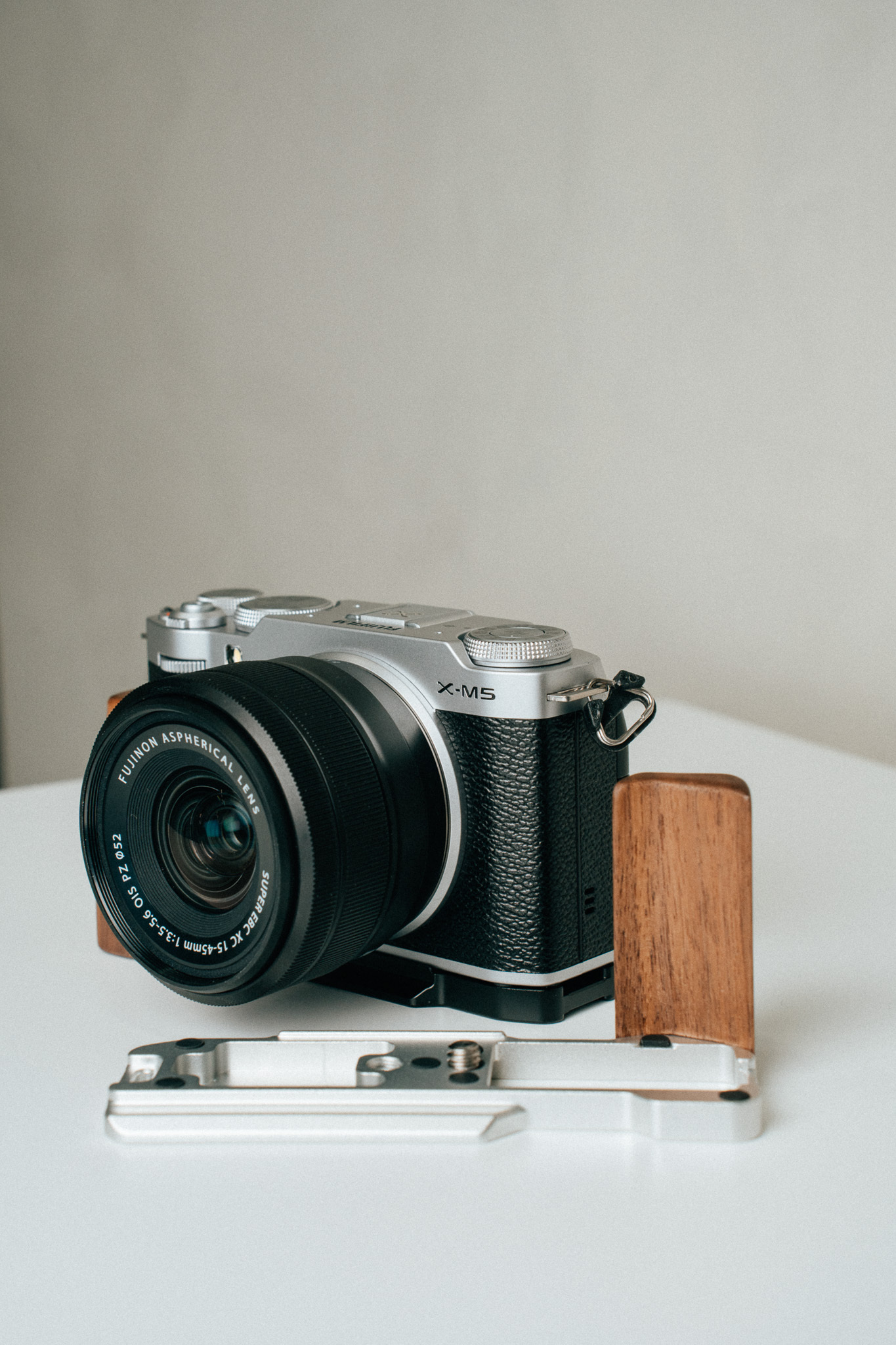 FUJIFILM X-M5 胡桃木手把底座 快拆手把底座 實木相機底座