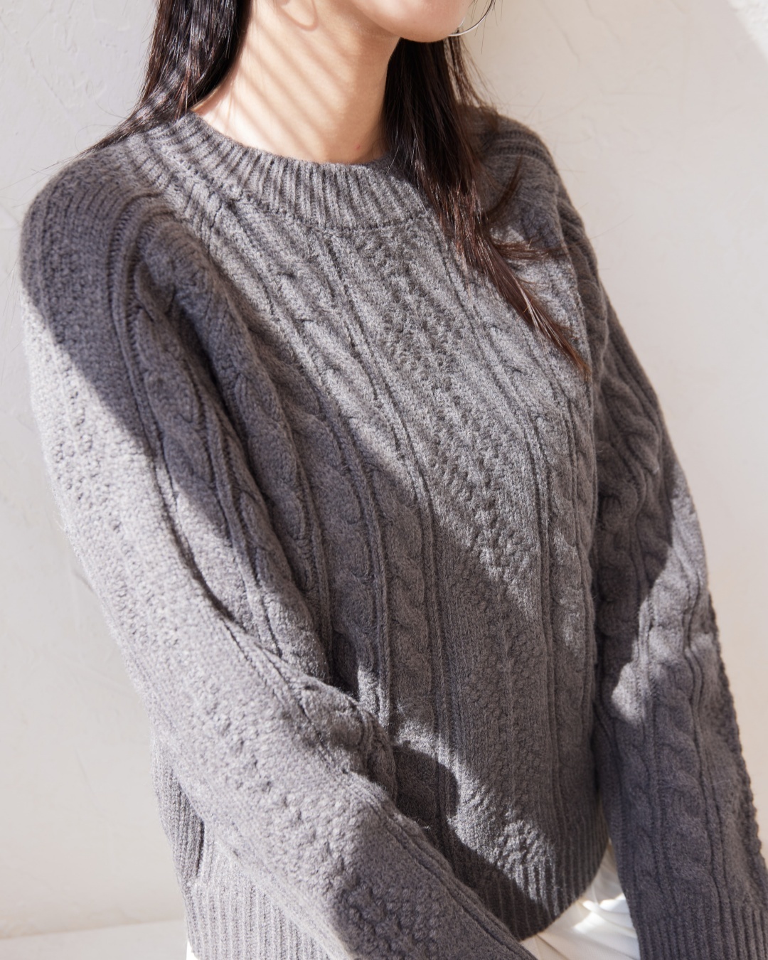 2603 粗針麻花圓領針織上衣