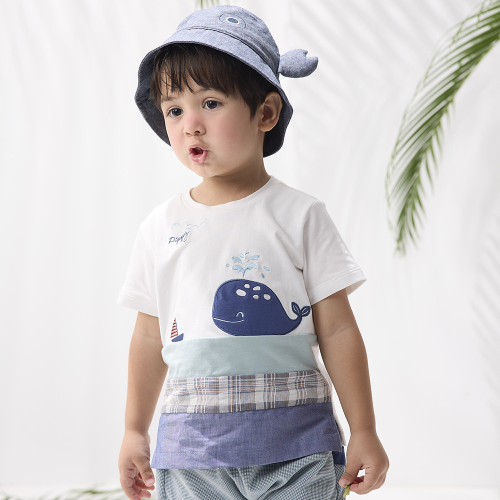 PIPPY 可愛噴水小鯨魚下擺異材質剪接短袖上衣 米白