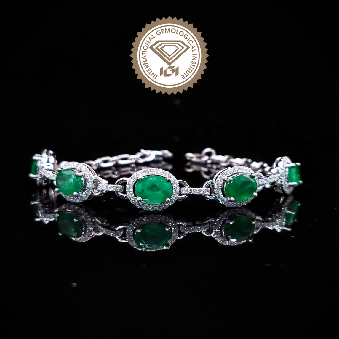 18K White Gold 3.75ct Emerald and Diamond Bracelet