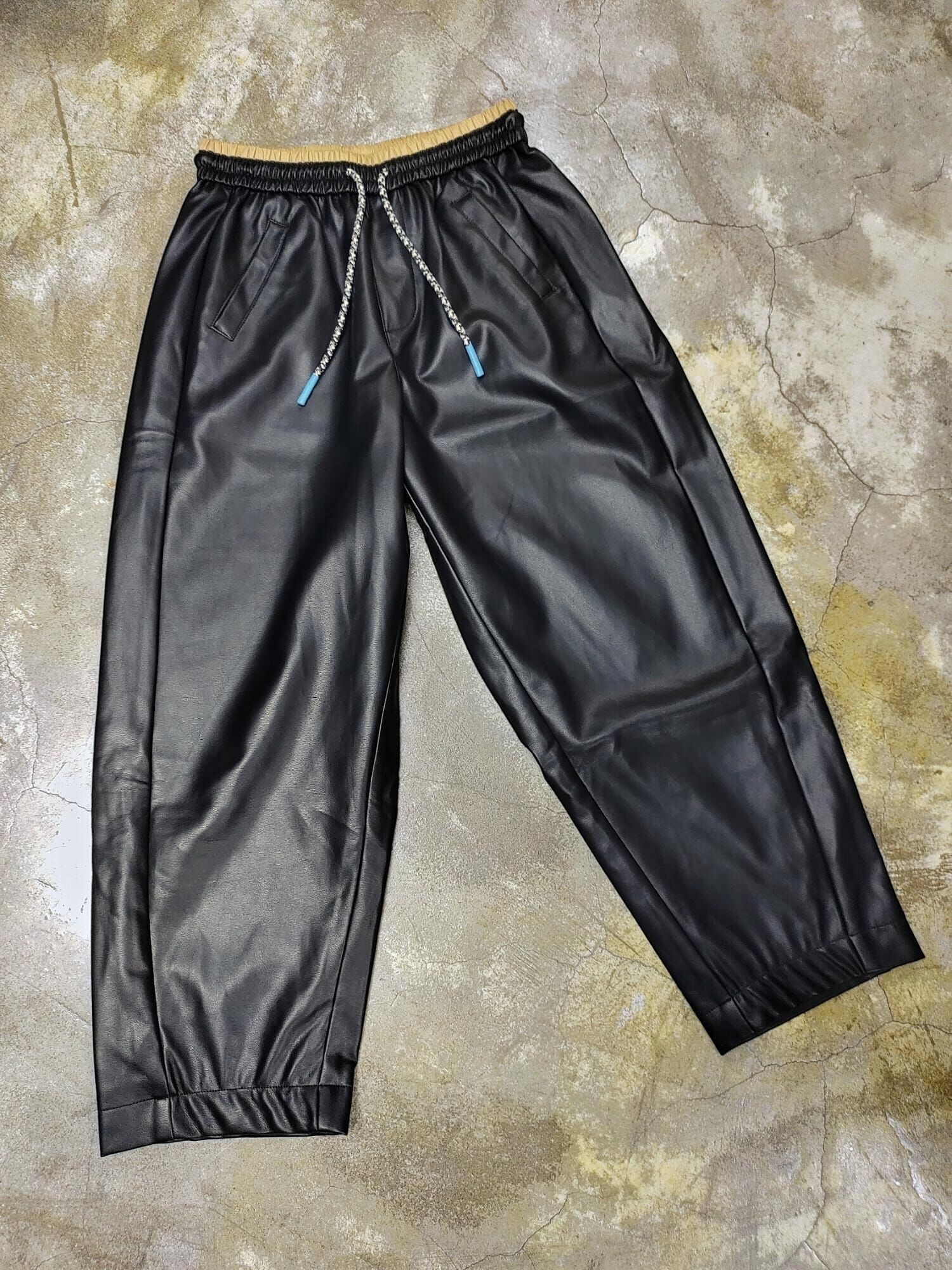 雙色褲頭仿皮褲 (現貨款式）