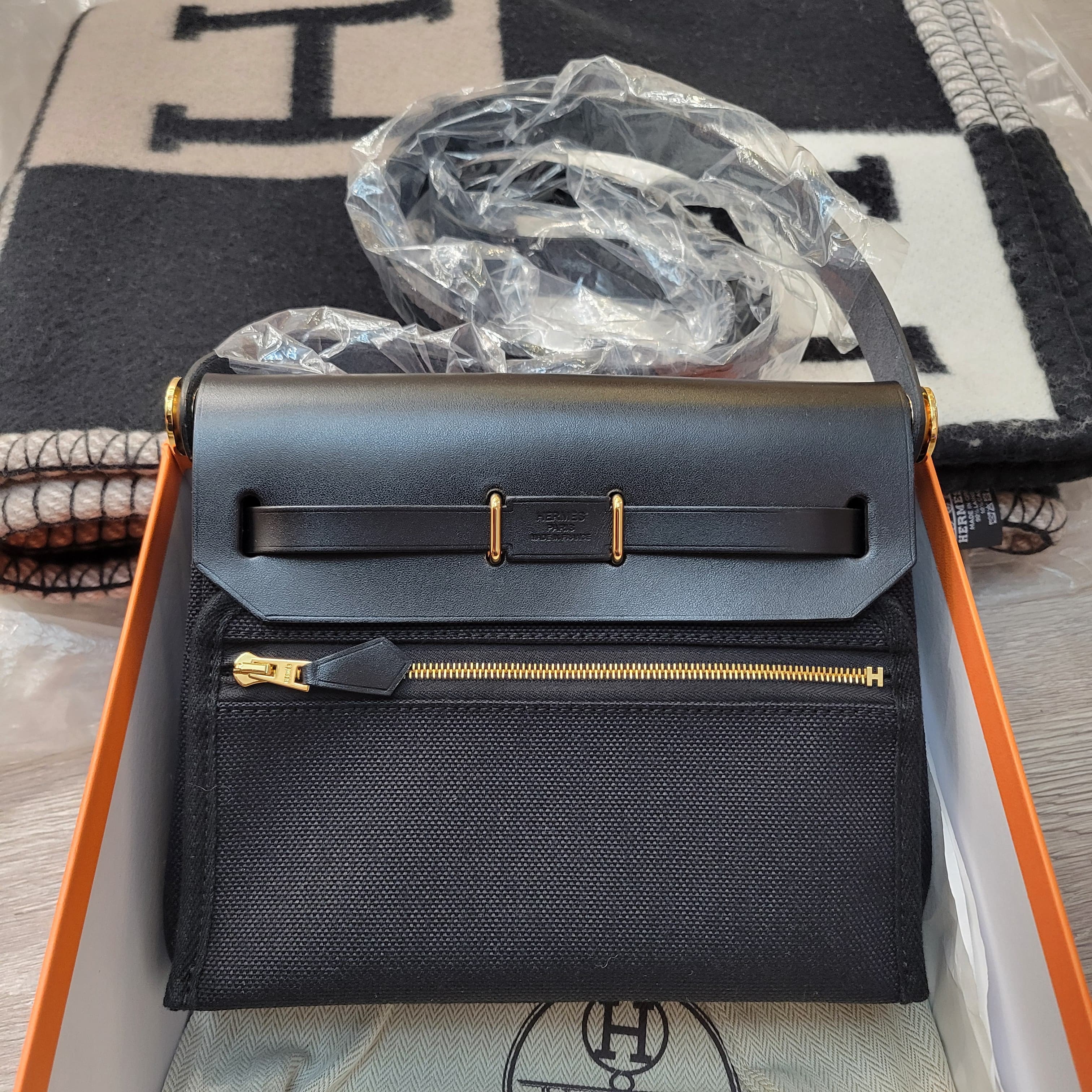 HERMES Mini HERBAG ZIP 20 NOIR/NOIR CC 黑金