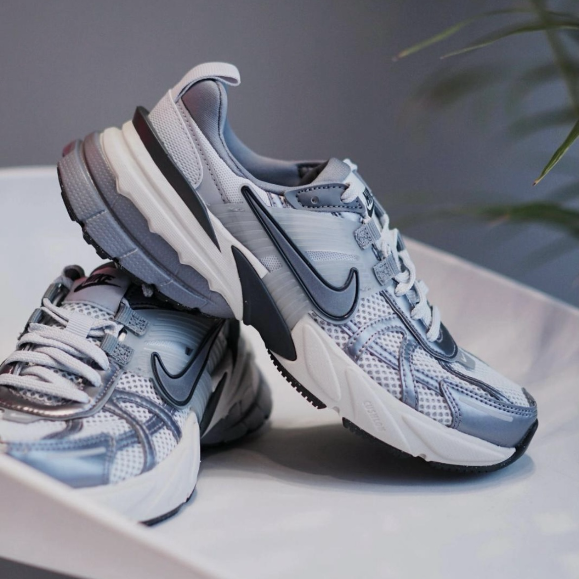 Nike V2K Run Wolf Grey 灰銀藍 科技銀藍 反光 復古老爹鞋 運動鞋
