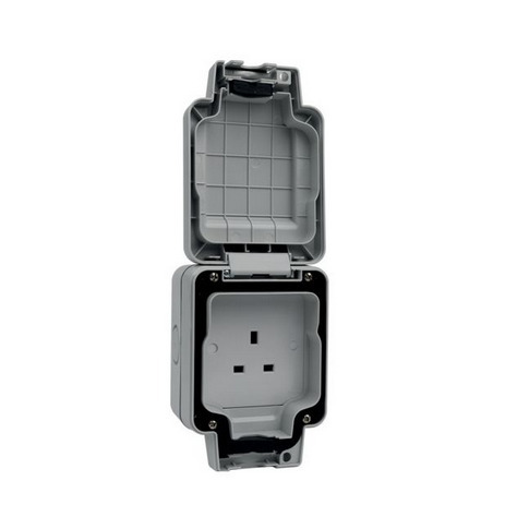 R141  Hager 13A 單位連保護門雙極插座