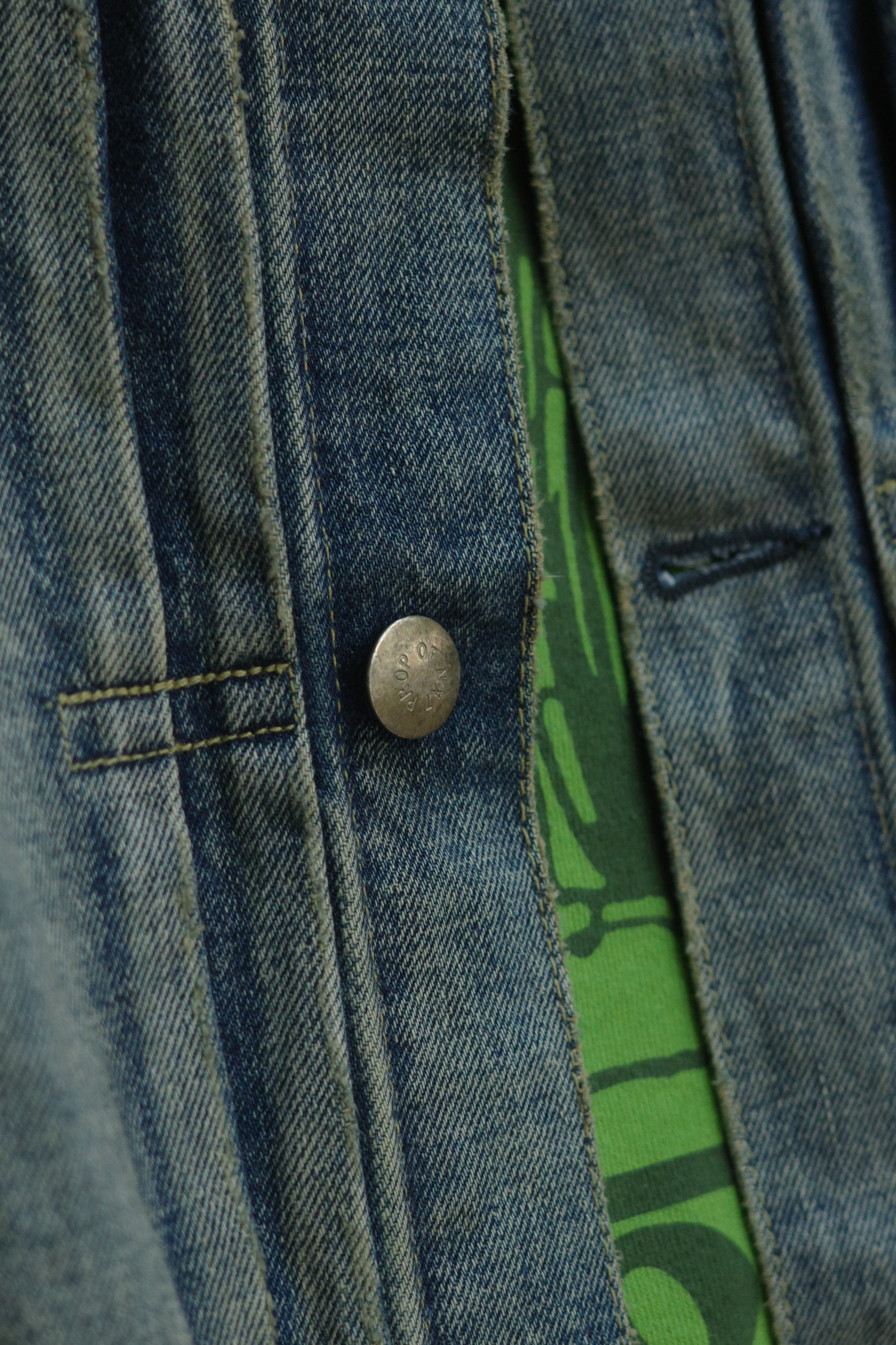 NEXUSVII. DAMAGED 1st. JKT