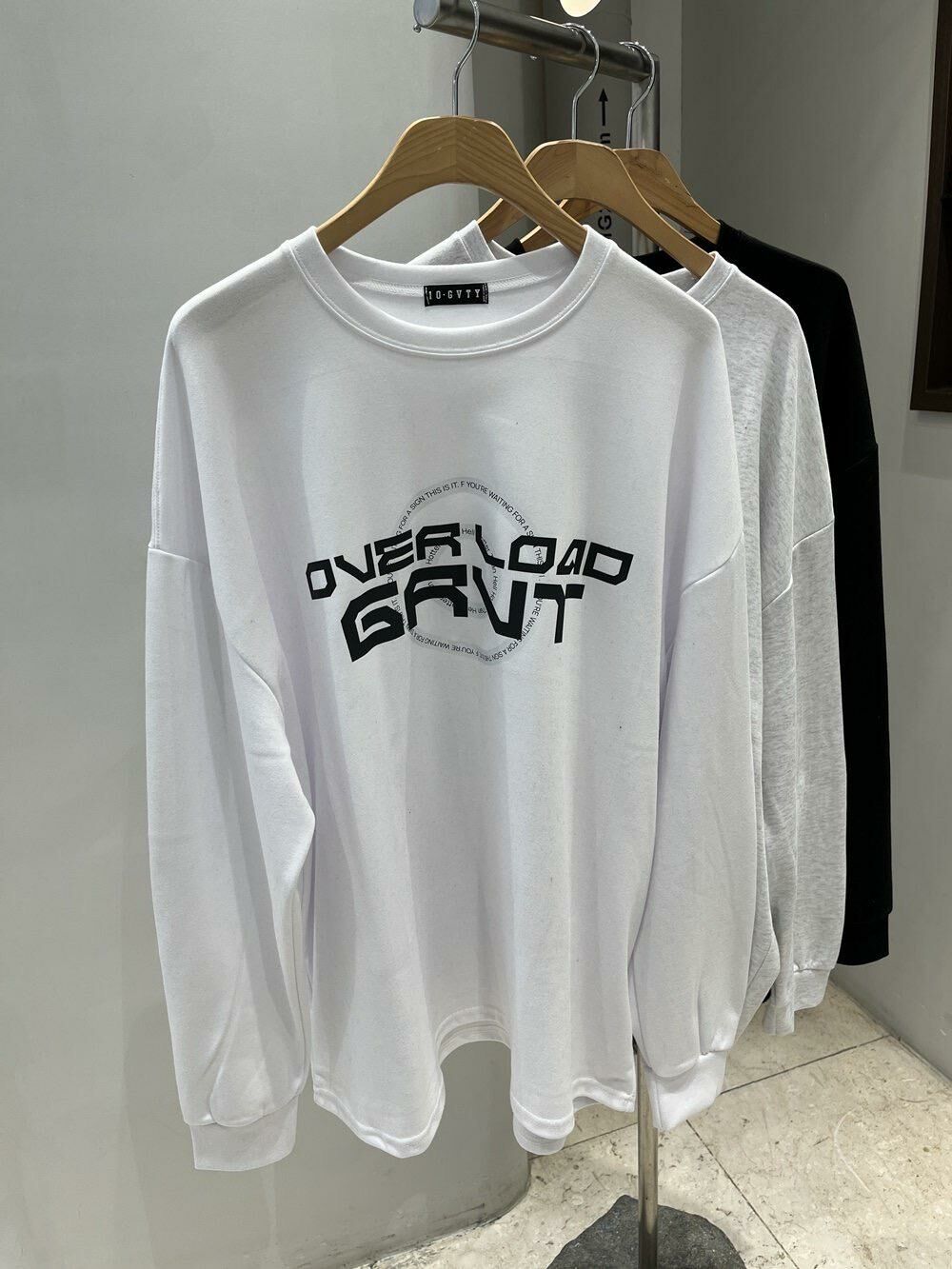 OverSize英文字圖案長袖衫 10.GVTY-0184T