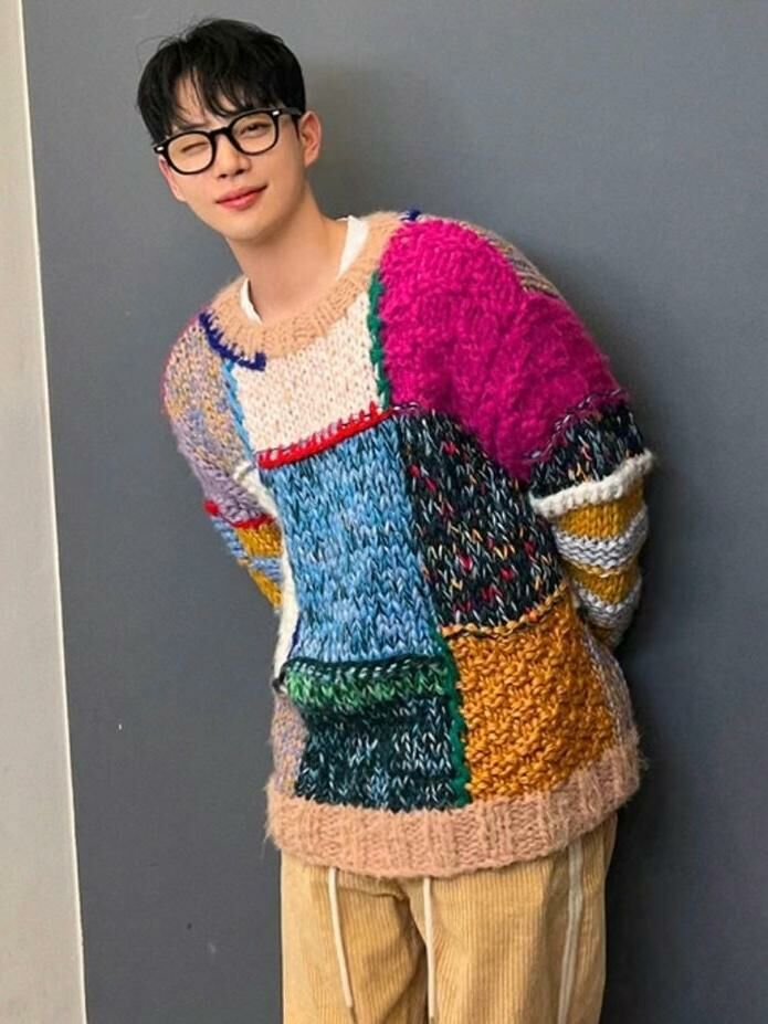 圓領格仔針織衫 T5652