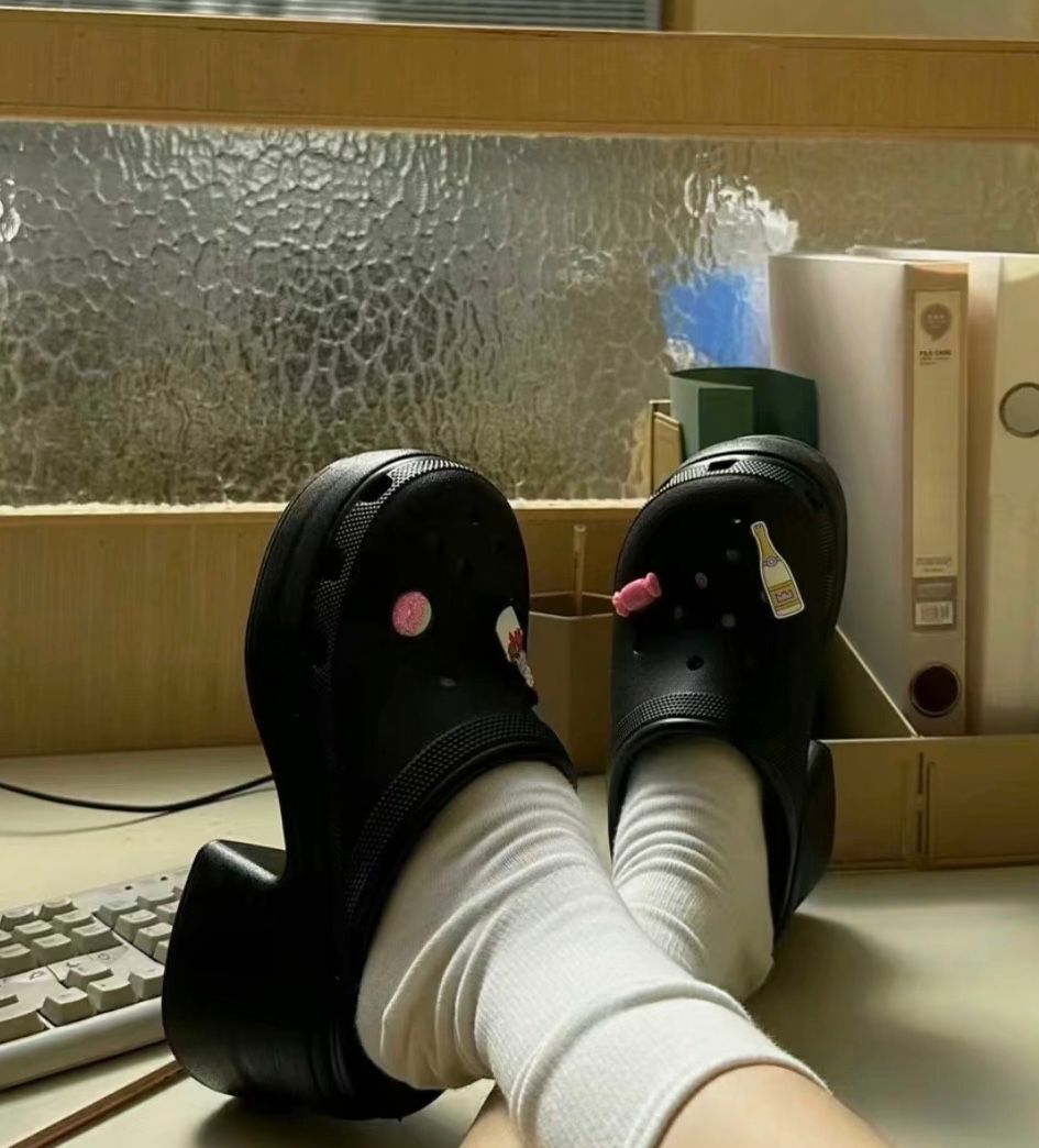 【預購】Crocs F060759 女裝美人魚洞洞鞋