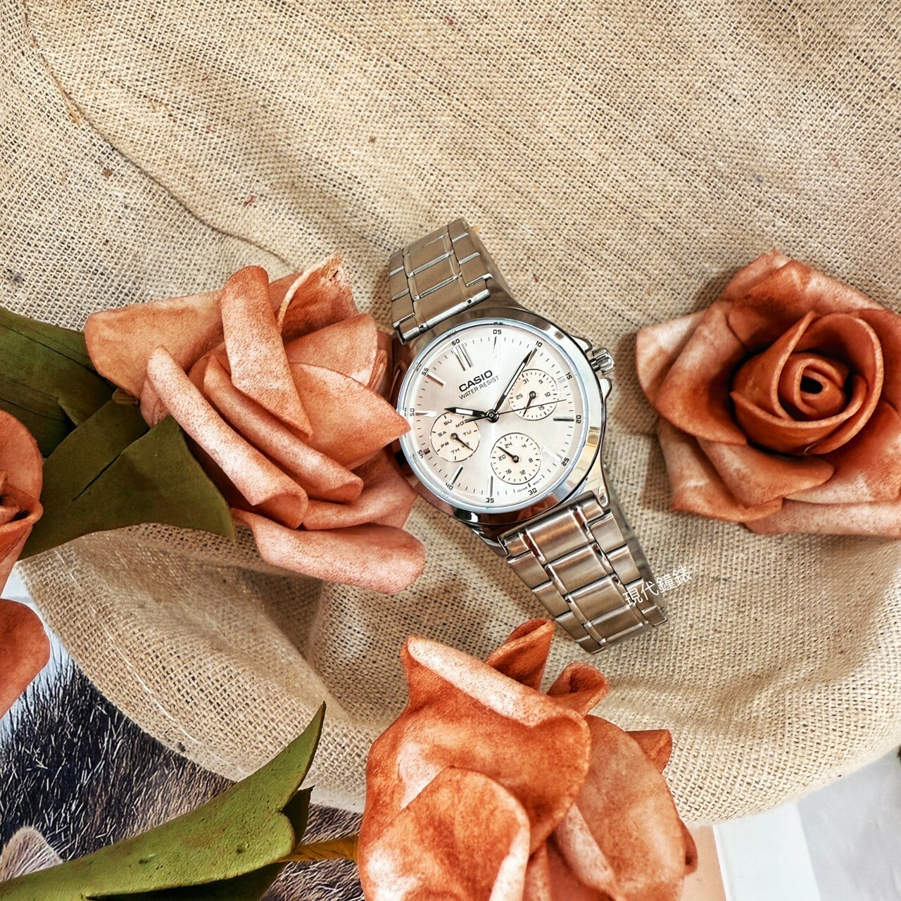 【CASIO 卡西歐】甜美系三針三眼女錶LTP-V300D-4A 33.2mm 現代鐘錶