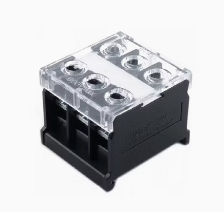 MA019  黑色有蓋接線躉 - 3位