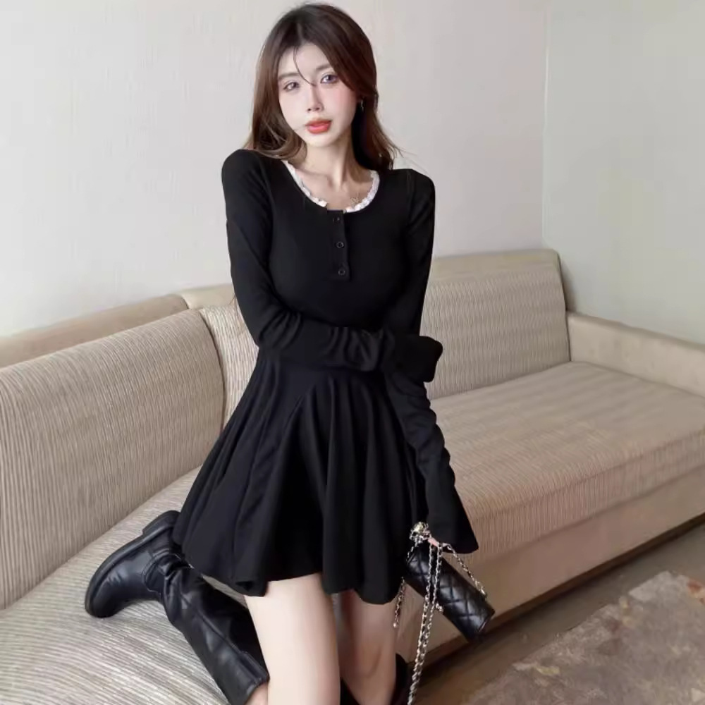 Black Lace Waist-Defined Fitted Long-Sleeve Dress
