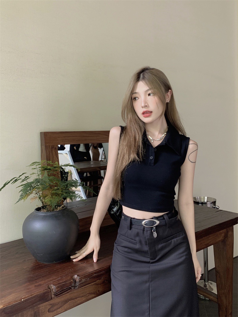 Vintage Hot Girl Cropped Collared Top