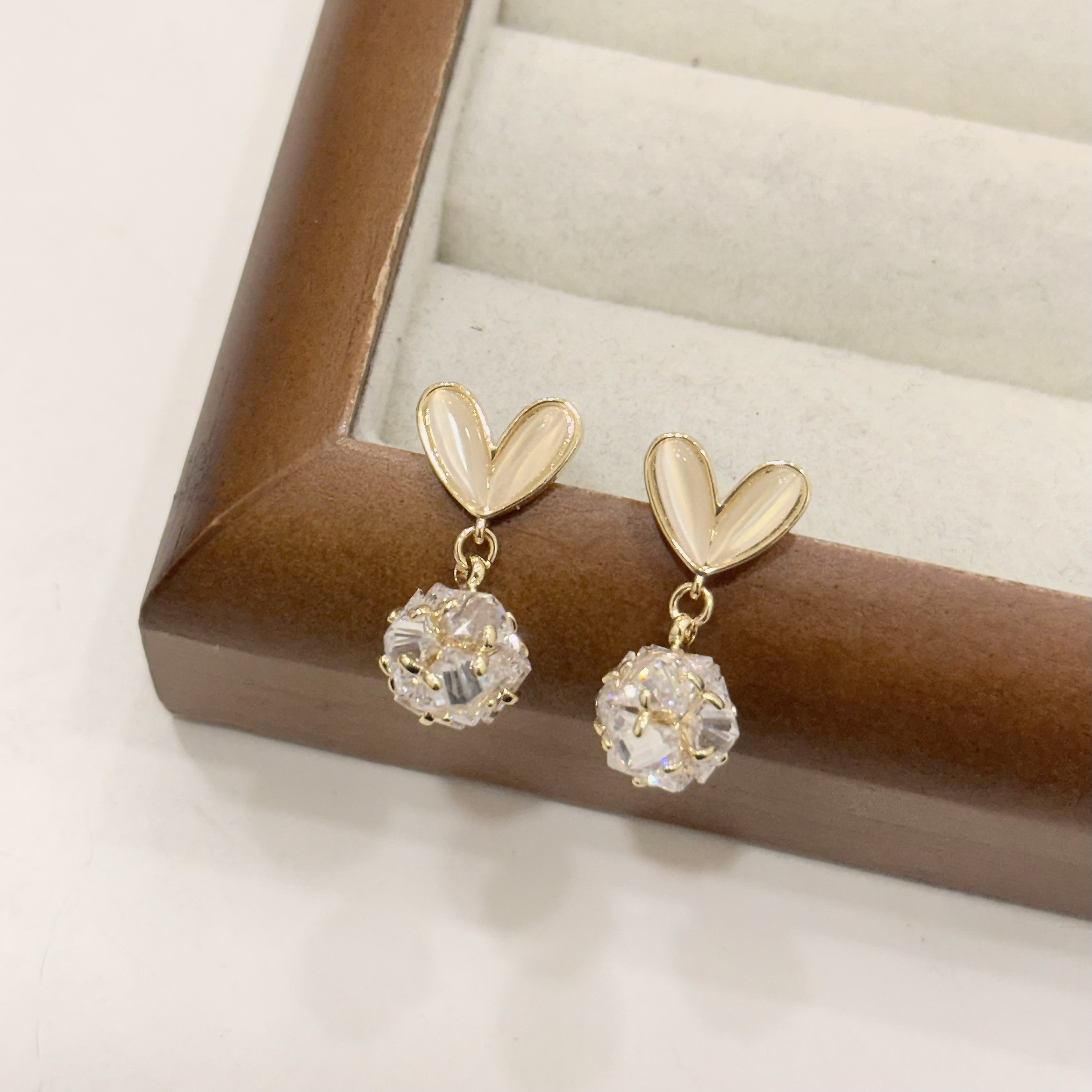 貓眼愛心鑽球垂吊