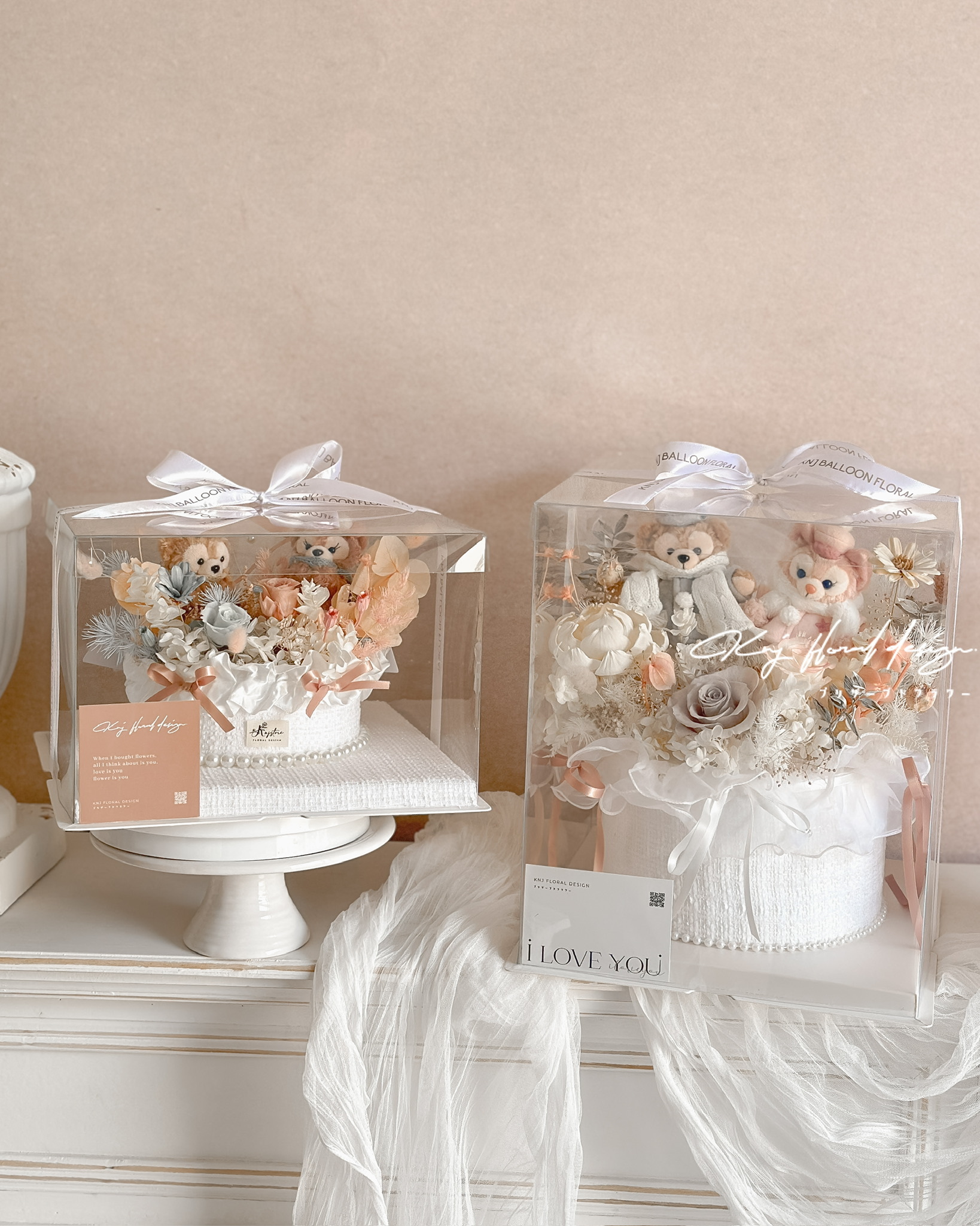 暖心森語・達菲熊x雪莉玫永生花禮 S 號（附正版收藏玩偶）