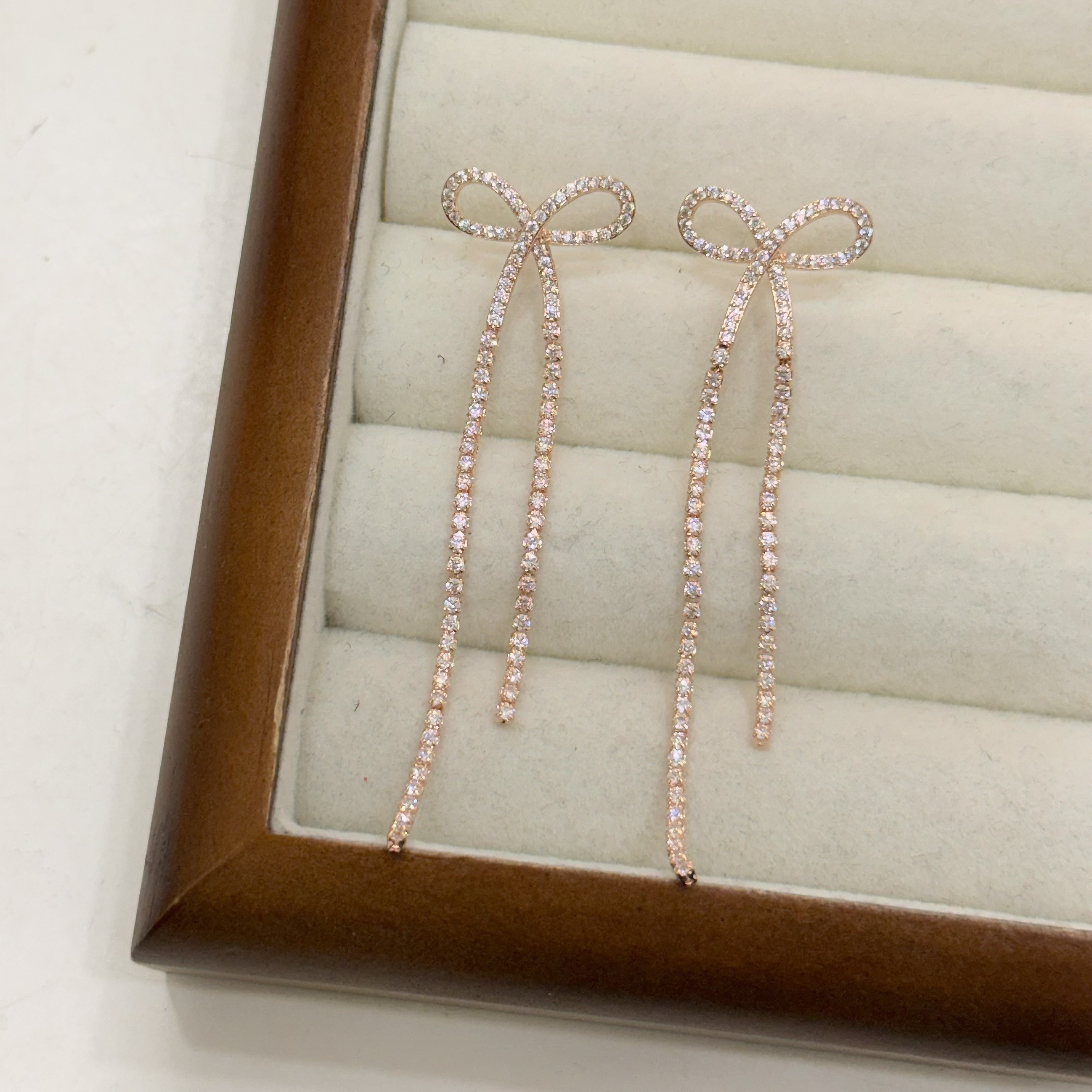 滿鑽蝴蝶結垂吊