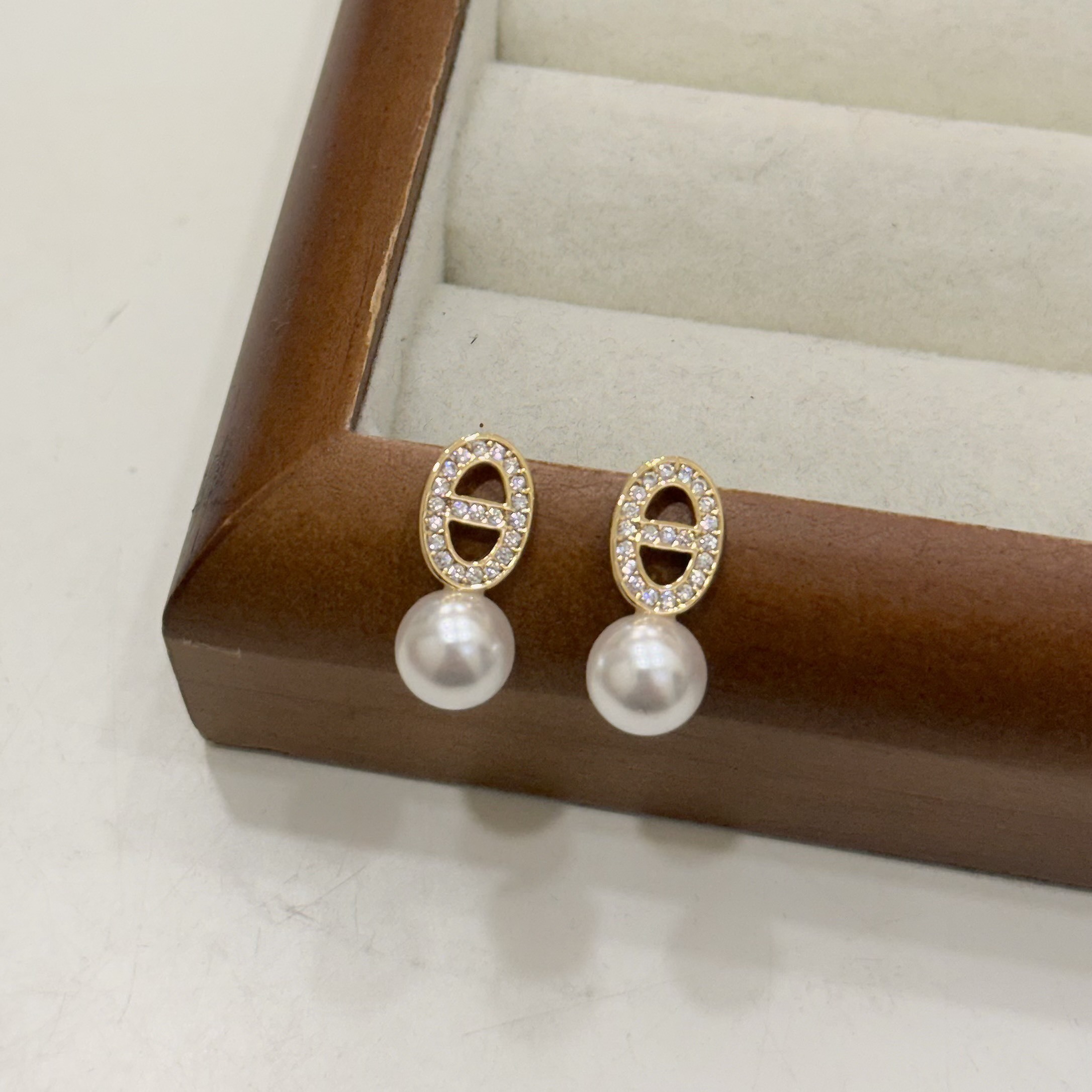 排鑽豬鼻珍珠耳針