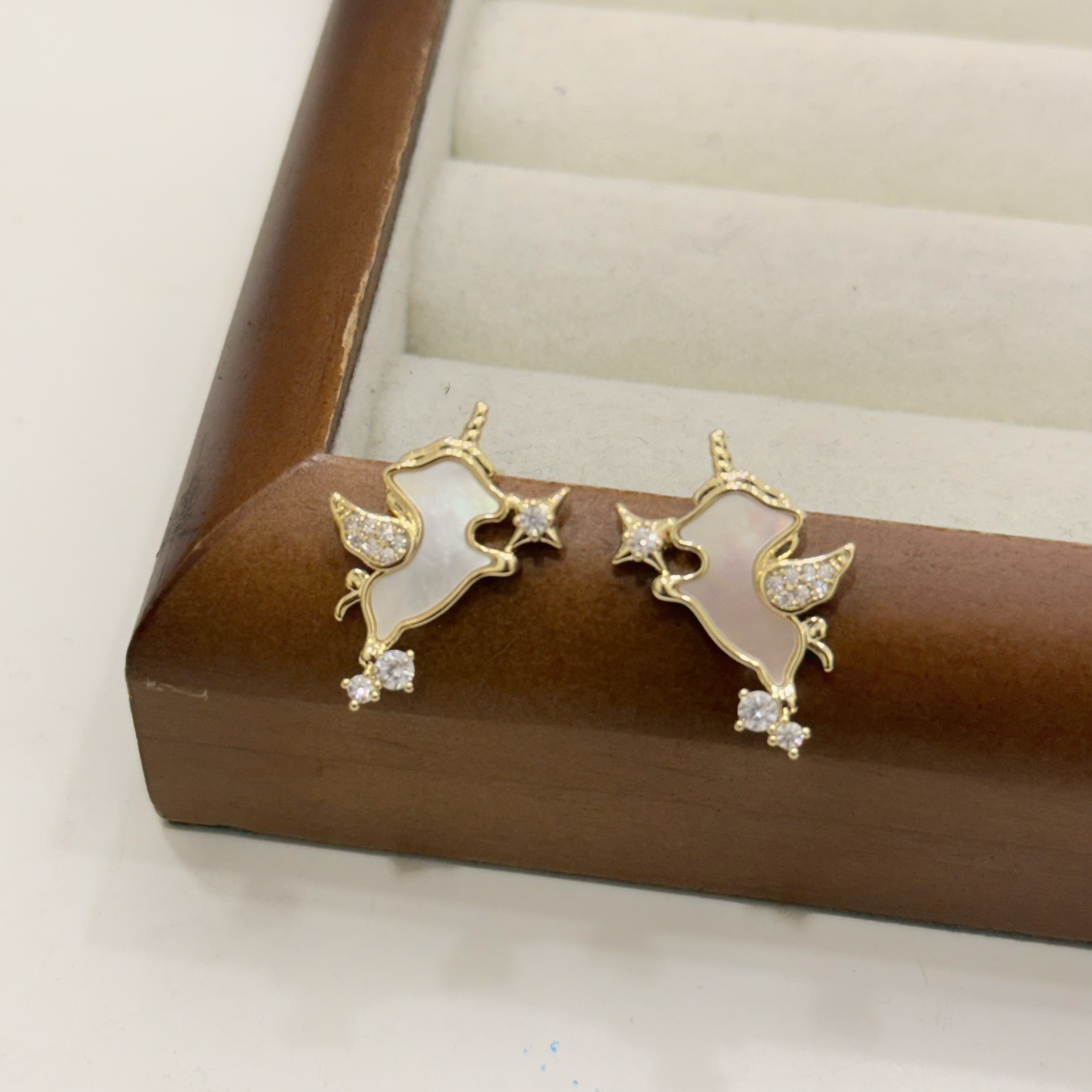 貝殼排鑽獨角獸耳針