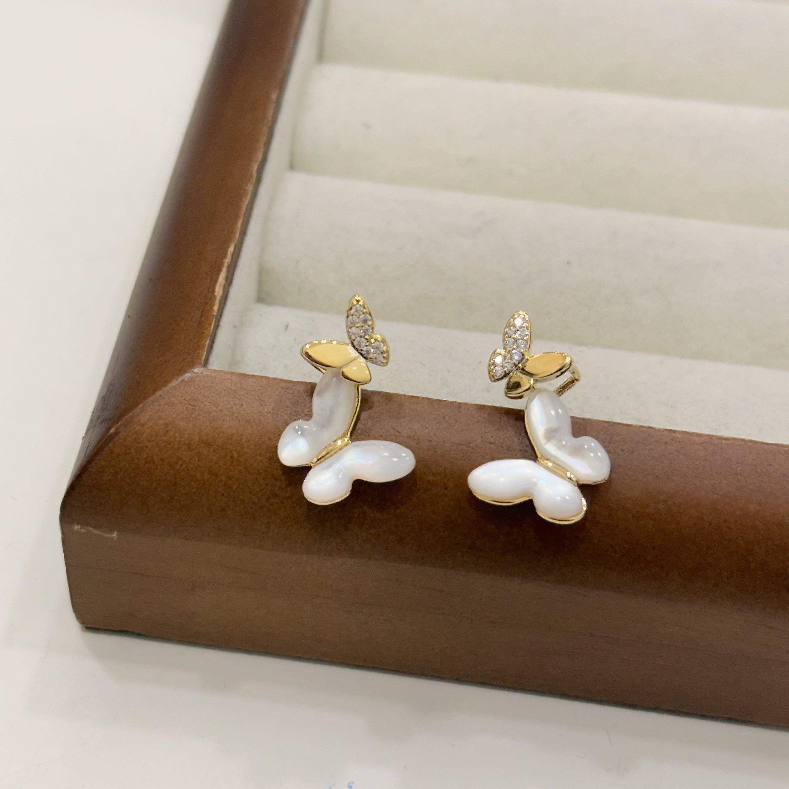 排鑽貝殼蝴蝶耳針