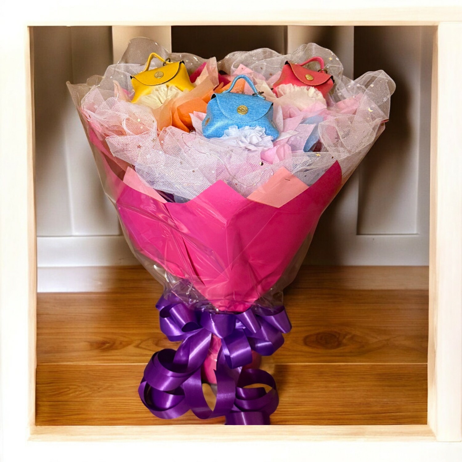 3入包包花束禮組合_送花選艾拉蔓_包花包發_永不凋謝的花束(附閃燈)-山盟海誓閃耀 花束禮組合_預購商品