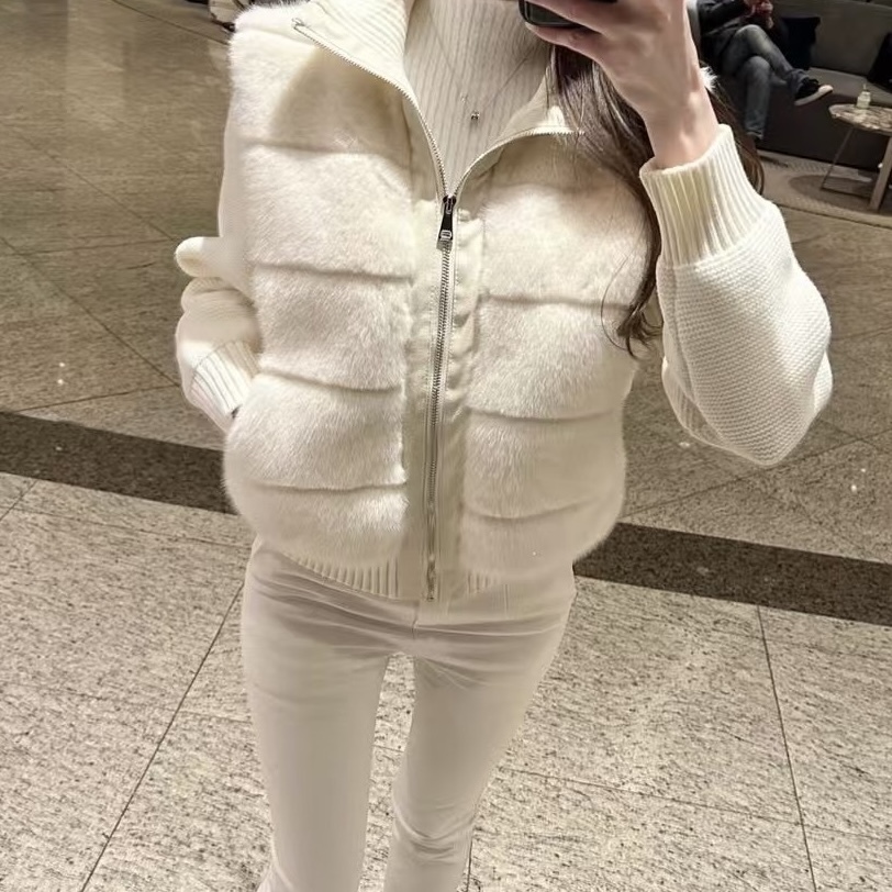 收藏款！氣質白色拼接羽絨 **Special price**