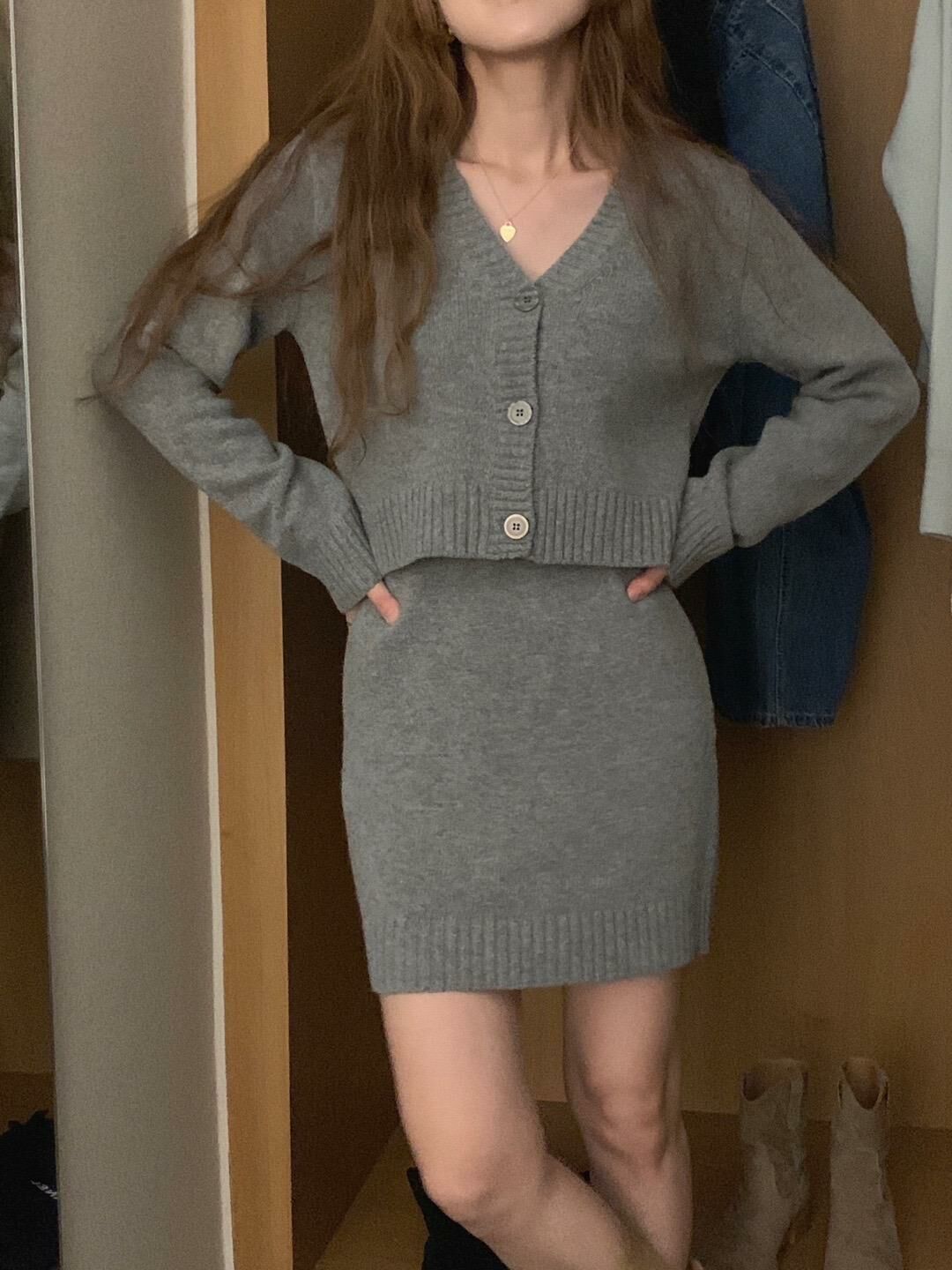 斷貨！全套 ！針織外套+短裙