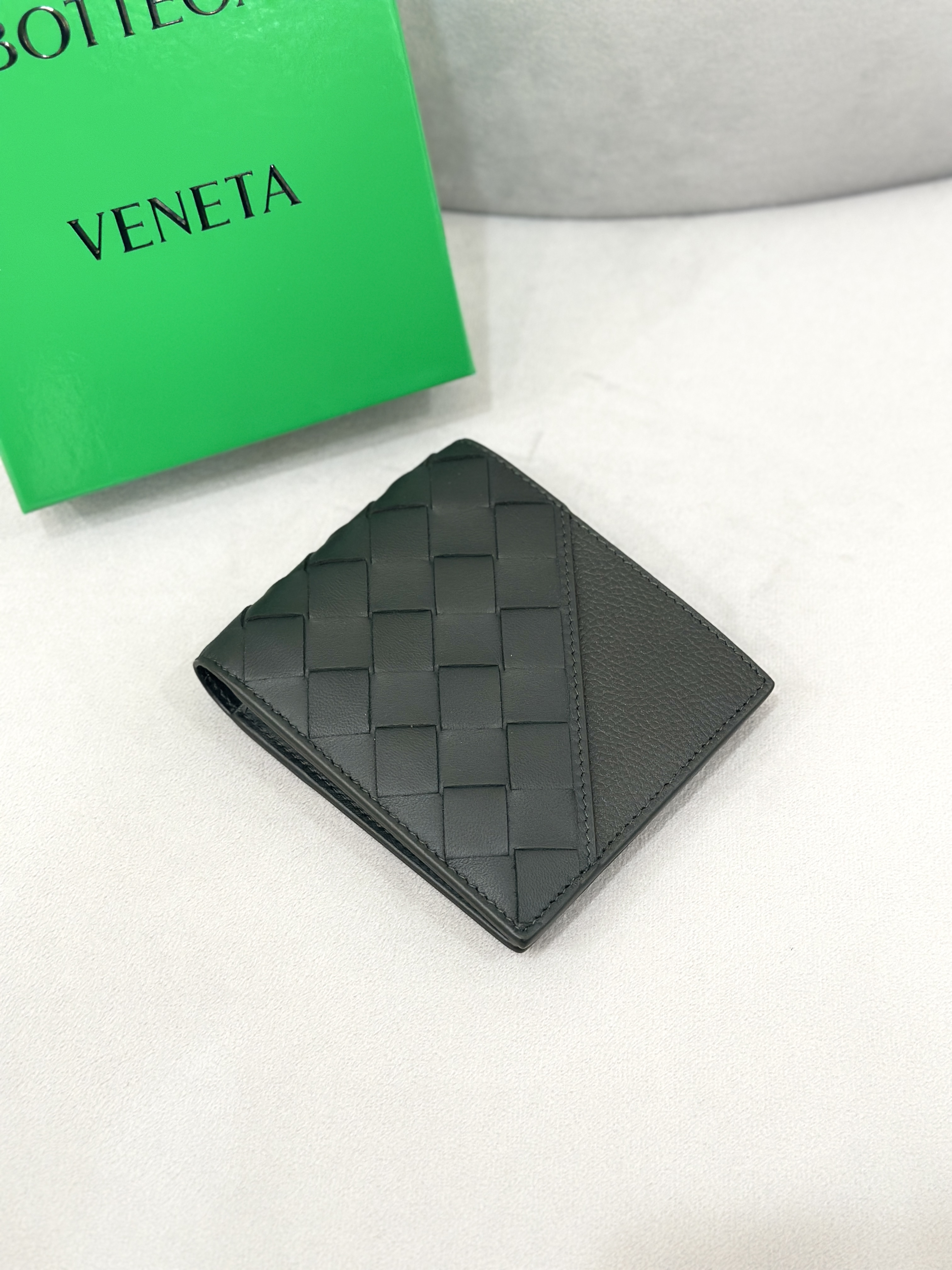BV Intrecciato Diagonal Bi-Fold Wallet
