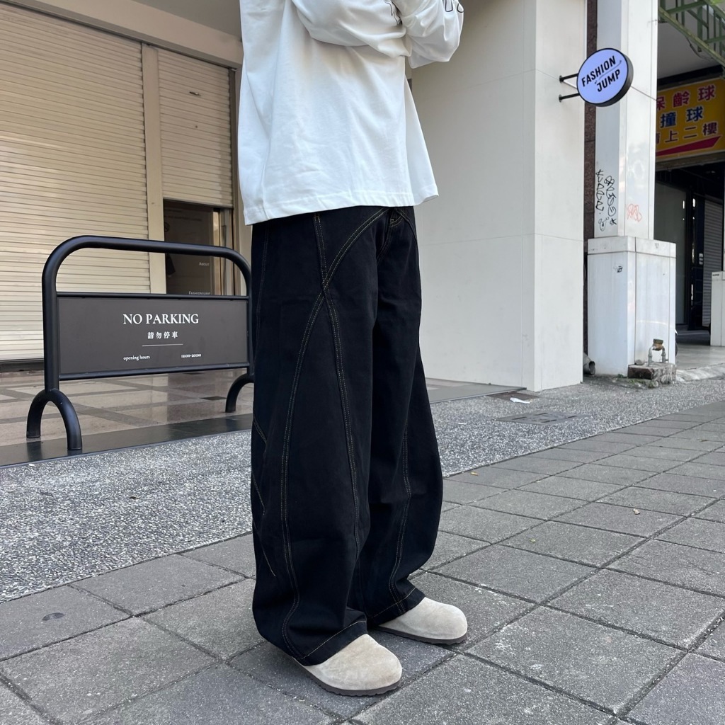 （現貨）NJ108 車線設計彎刀型繭型褲 黑色牛仔褲