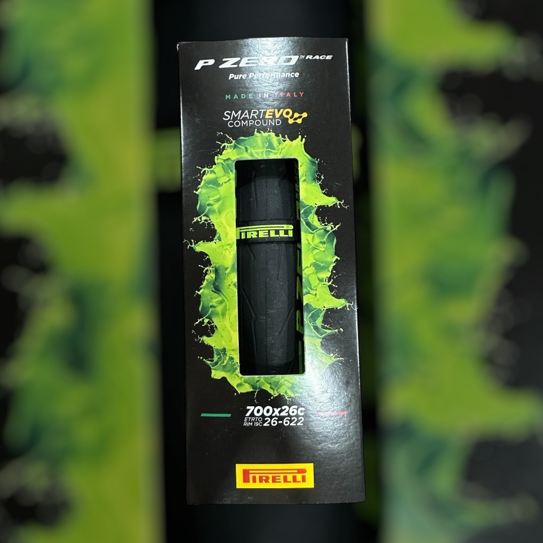 倍耐力 Pirelli P ZERO™ RACE Red 超輕量競速胎 OPEN版本