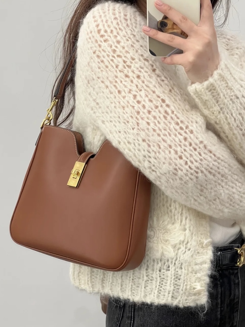 CELINE Camille 16 光滑牛皮革手袋