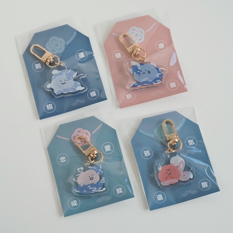 ✨【傳說中的仙靈降世！4條小蛇仙與喜怒哀樂的羈絆🐉】✨    千百年來，東方神話中流傳著四條擁有無上法力的蛇仙。  2025年，牠們穿越了時間洪流，找到了四位情感守護者——喜寶、怒君、小哀、樂樂，與他們結下羈絆，攜手守護人間的幸福與平安。  每一組搭檔，都有屬於自己的傳奇故事！👇  如果是你，你會選哪一對來當你的護法組合呢？