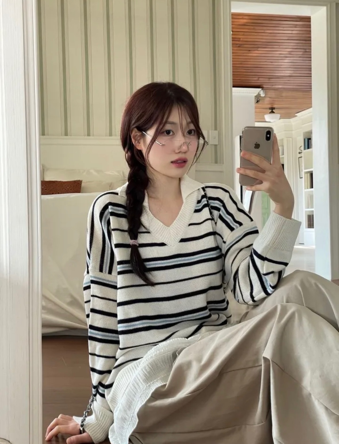 【優惠現貨】韓國春款反領橫間針織上衣（2色）