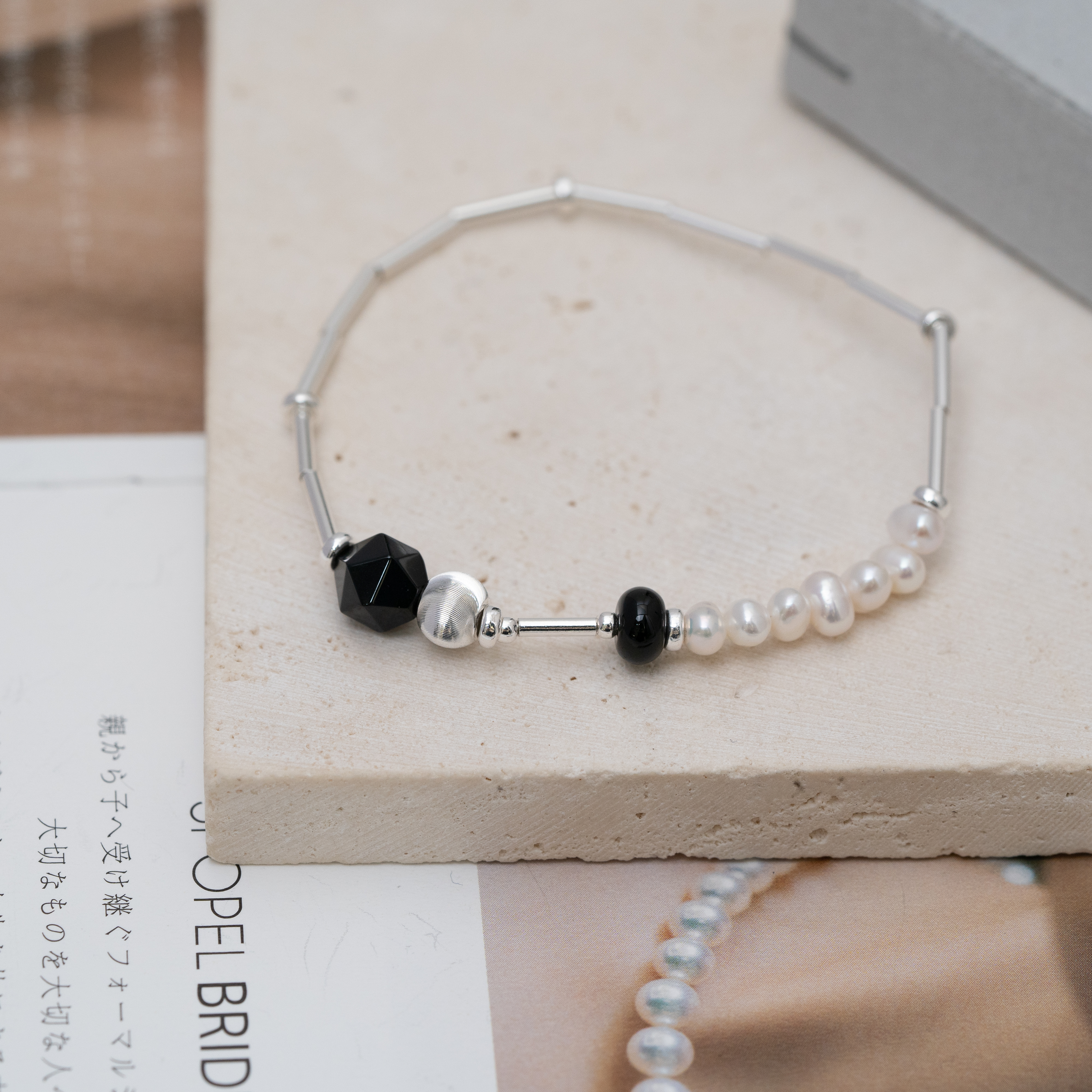 Svb23 尖晶＋淡水珍珠