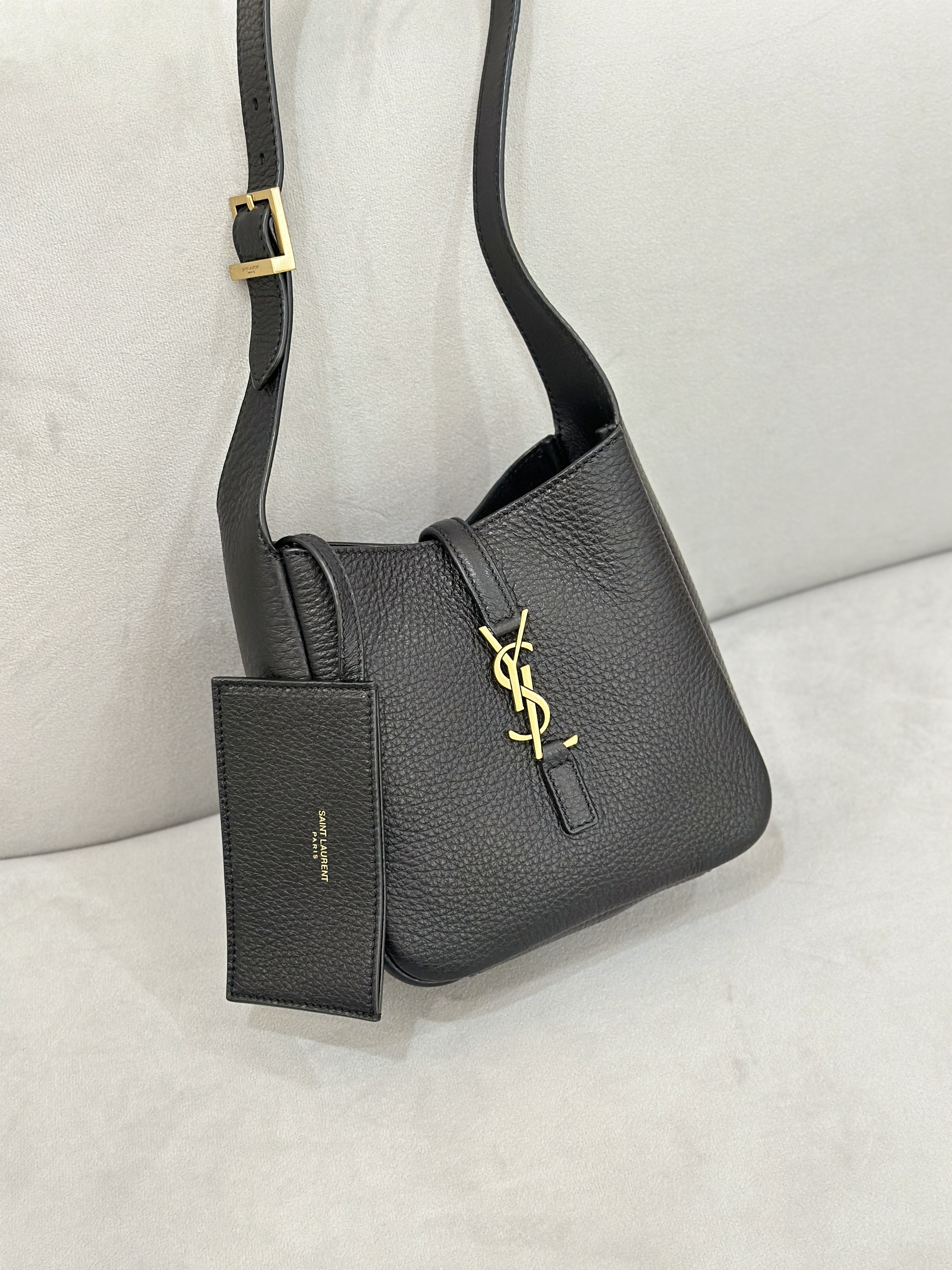 YSL Le 5 A 7 Supple Baby Hobo