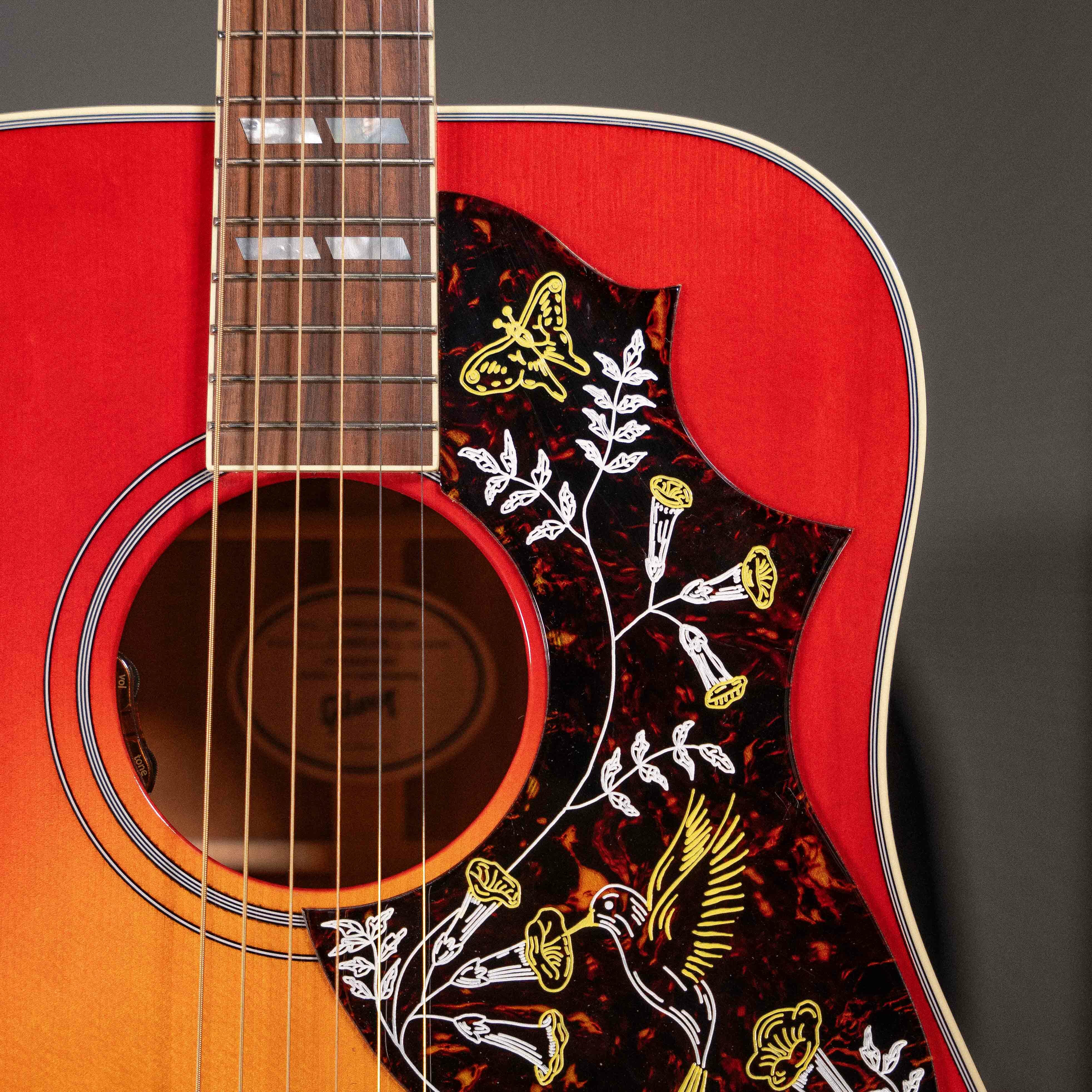 Gibson Hummingbird Standard Vintage Cherry Sunburst
