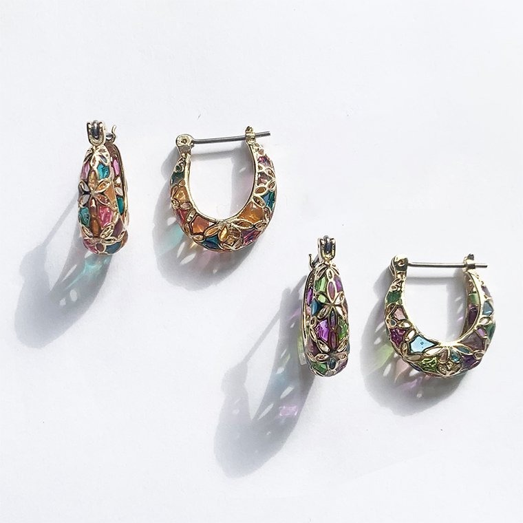 彩色玻璃片弧形耳環