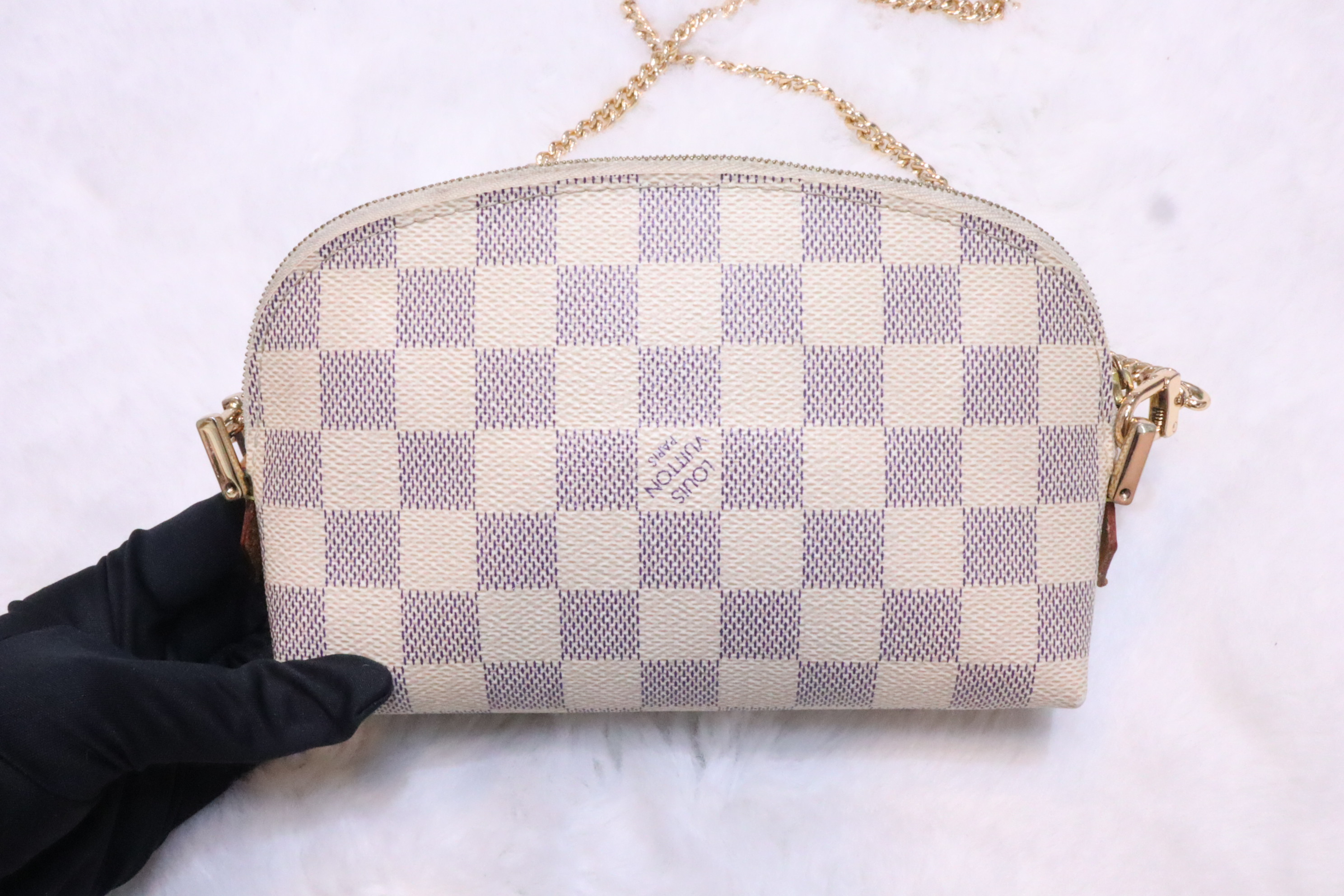 Lv 白色棋格 pouch🤍