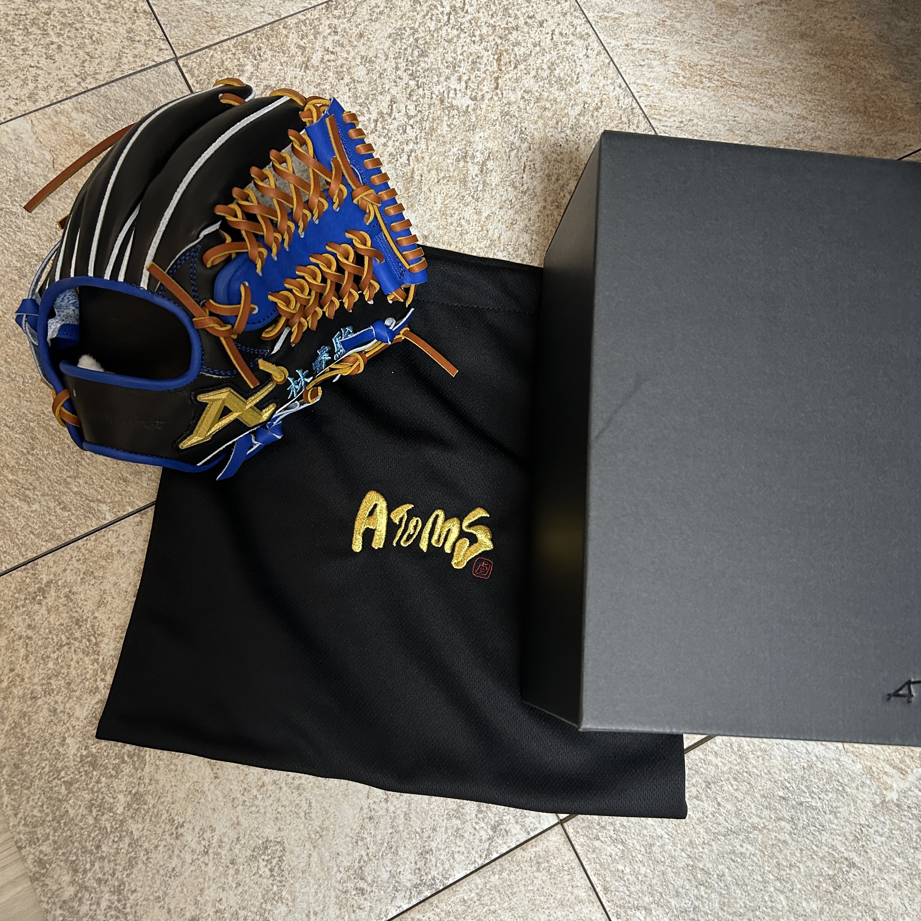 【照片分享】ATOMS 硬式 内野 APL-UR066+