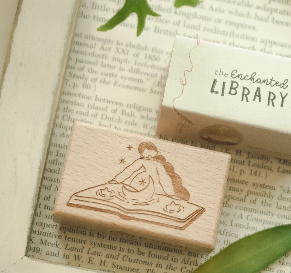 Teayou Shop - Rubber Stamp - The Enchanted Library - Moonlight