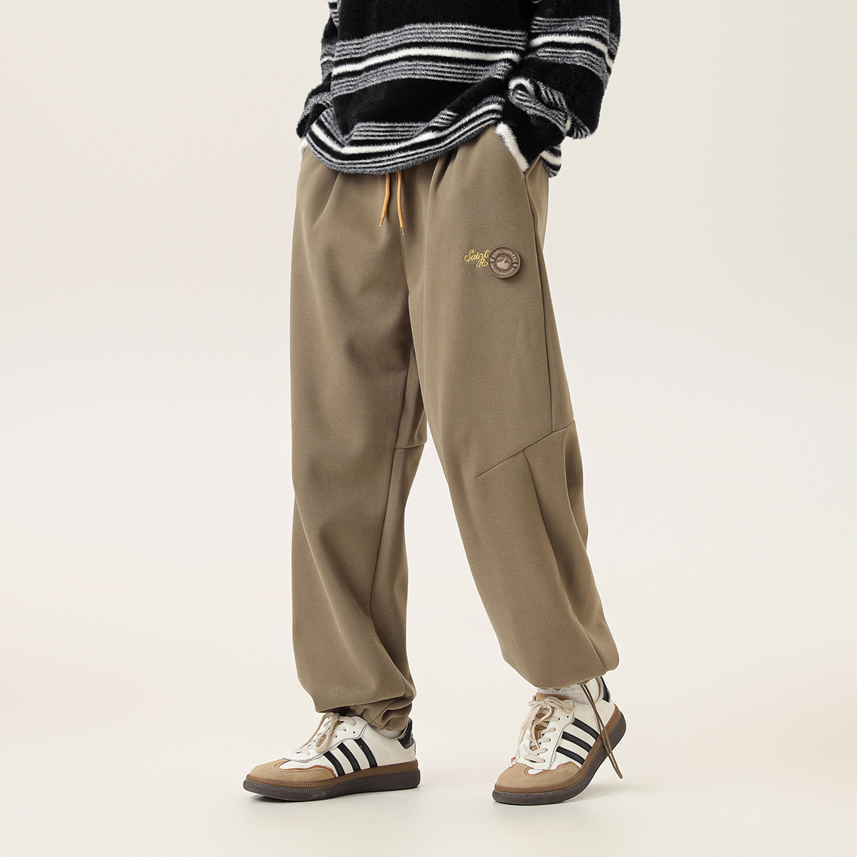 2M28 百搭素色拼接感刷毛束口褲 四色