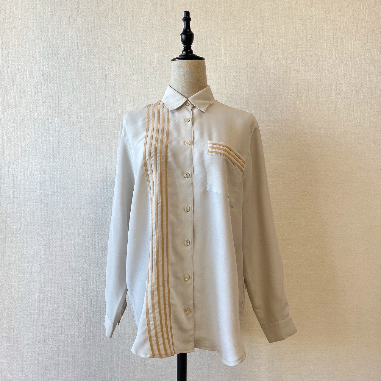 灰白色條紋古著上衣