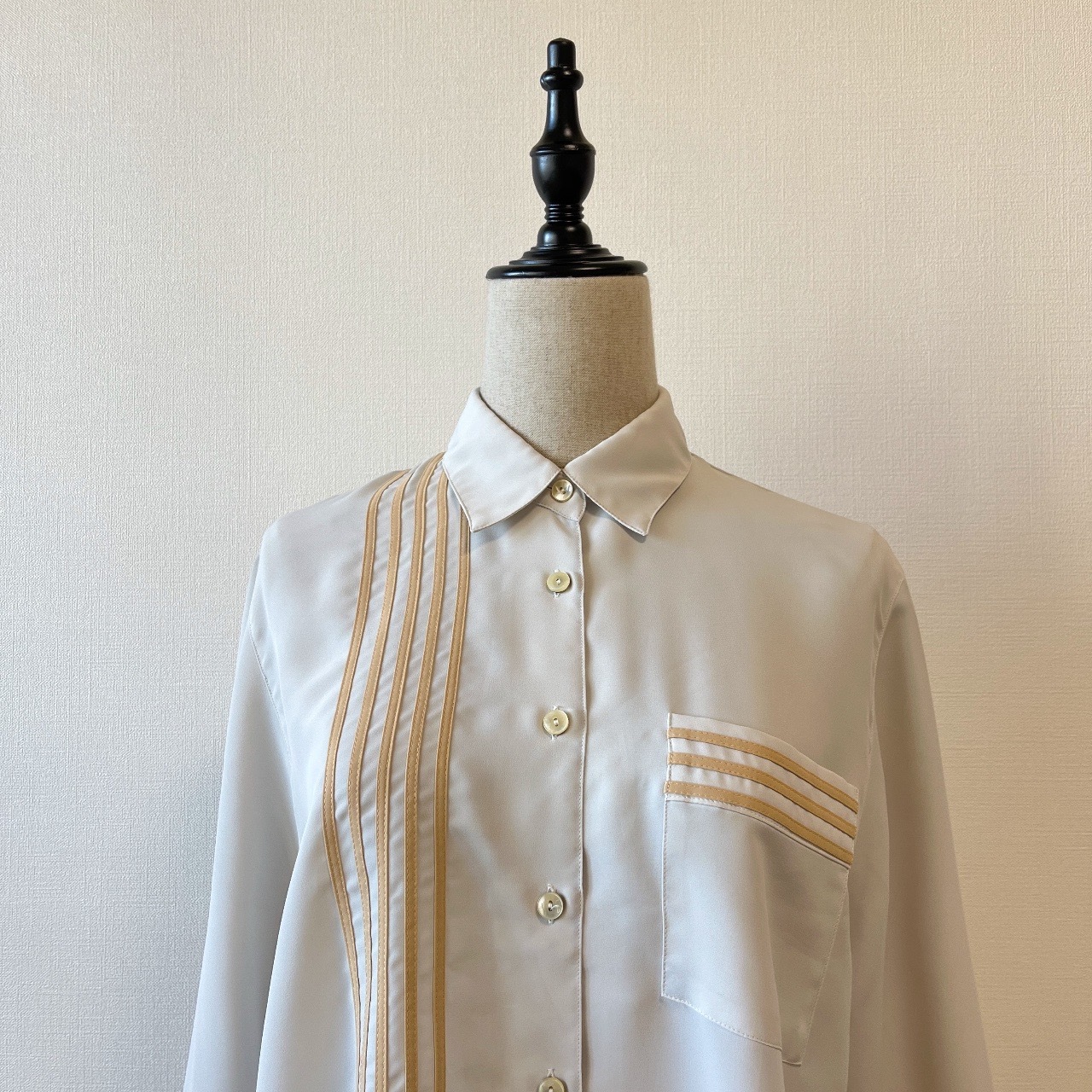 灰白色條紋古著上衣