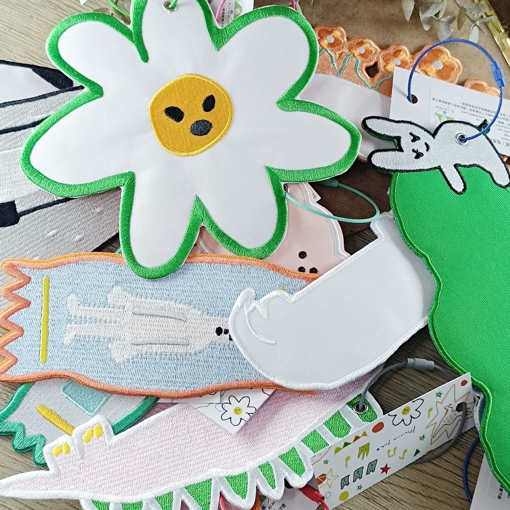 馬卡龍腳趾．巨大刺繡吊飾 共11款