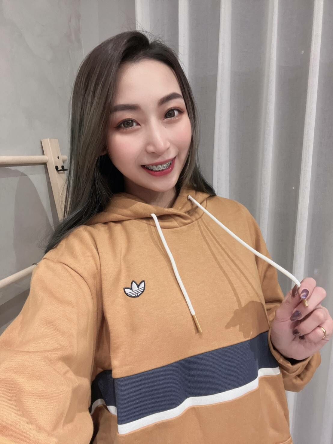 【現貨 】adidas 三葉草帽T 復古 卡其 土黃 SAMSTAG 連帽上衣 男 GD5673