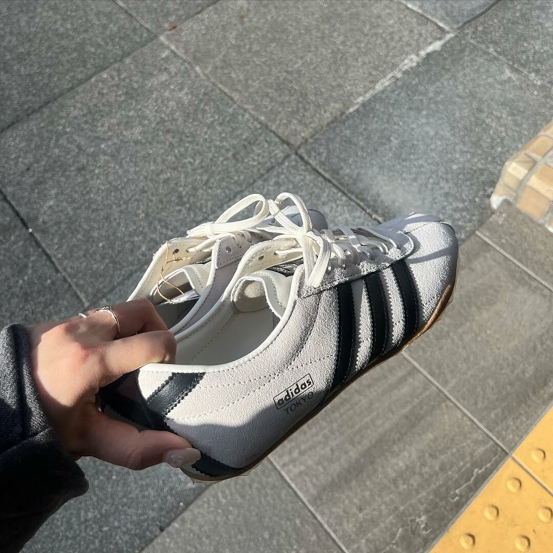 ADIDAS ORIGINALS TOKYO 東京 奶油灰黑 米灰 黑色 焦糖底 薄底 復古 絨面 女鞋 JI0182 / 預購