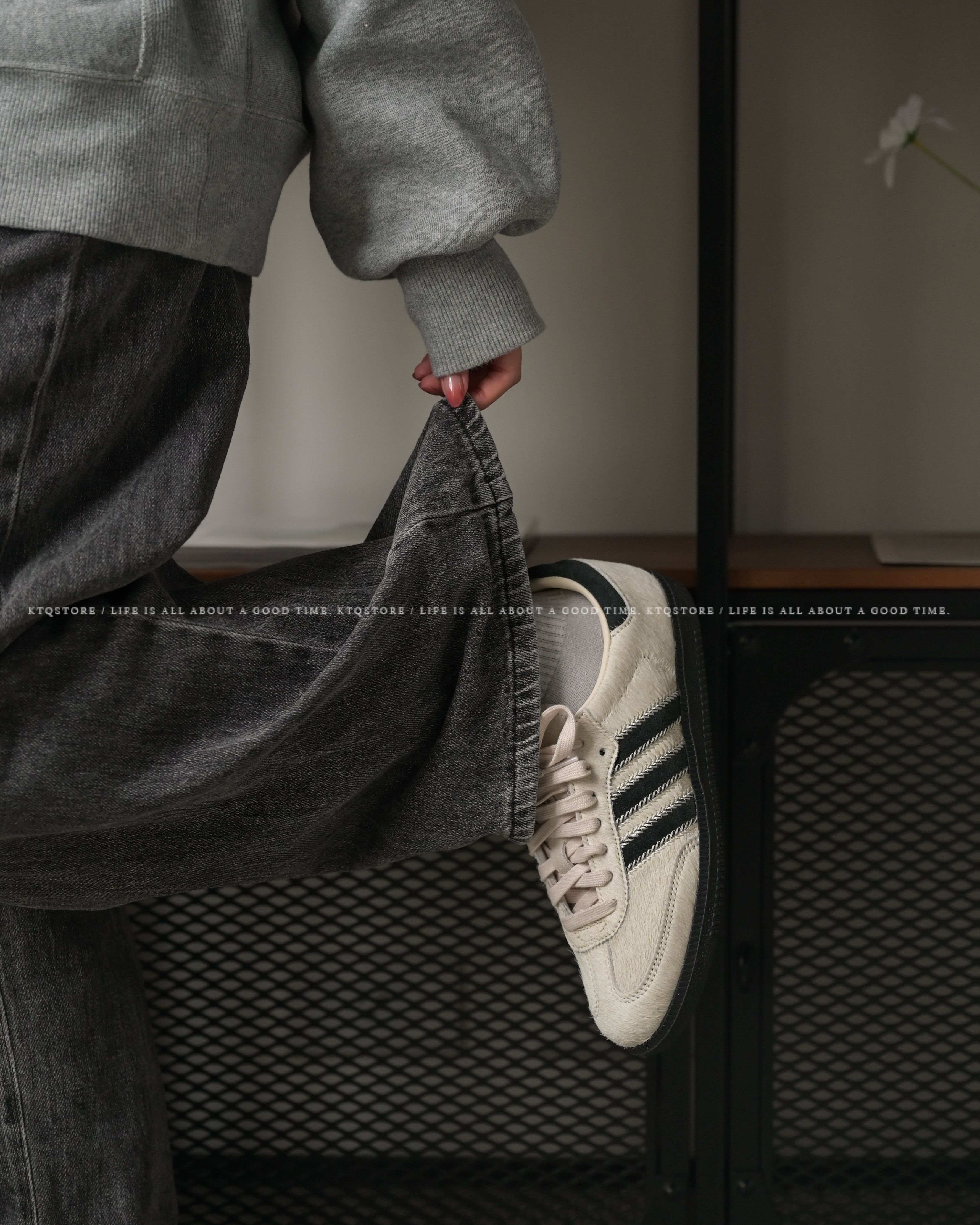 KTQ STORE ‧ ADIDAS SAMBA OG "COW HAIR" 黑奶油 米白 絨毛 JP5329