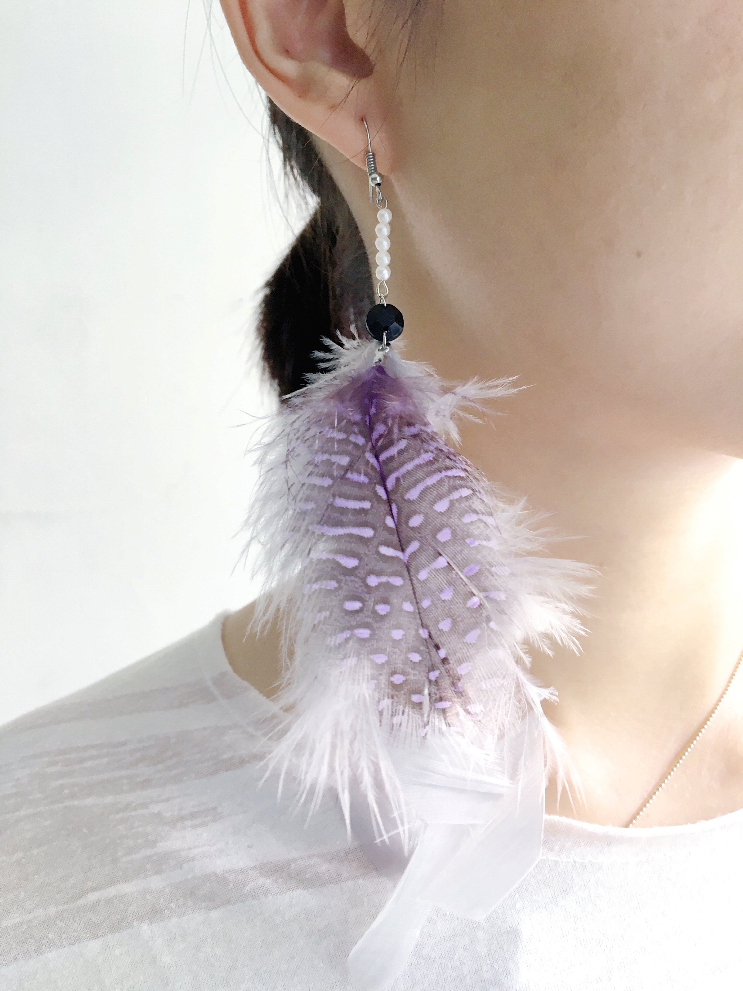 霧都清晨-淺灰羽毛耳環