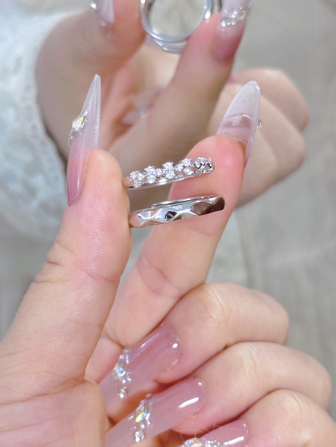 周大生 輕奢爆閃菱格紋對戒 可調節 S925銀 戒指 男女同款情侶款