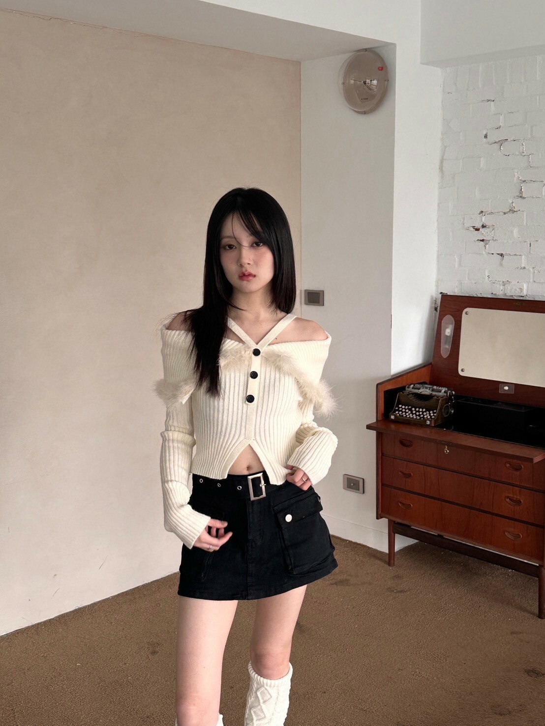 浪漫速成班 翻領毛毛掛脖針織上衣 2colors