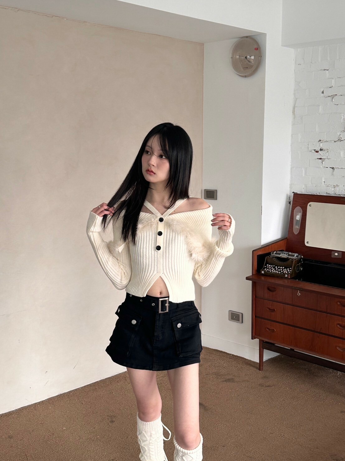 浪漫速成班 翻領毛毛掛脖針織上衣 2colors