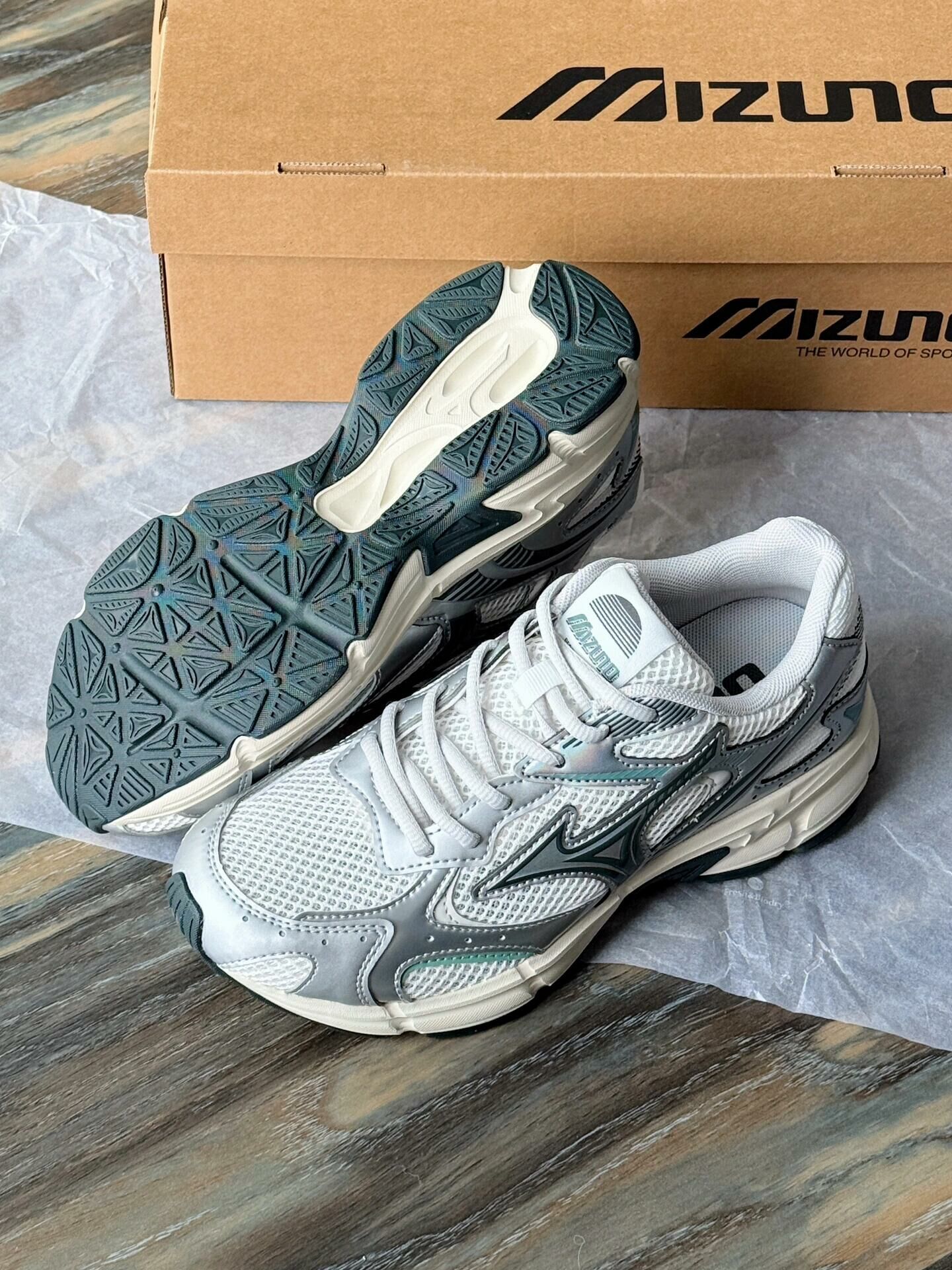 Mizuno 美津濃Speed 2K 鐳射銀綠Y2k 做舊復古慢跑鞋老爹鞋D1GH222921
